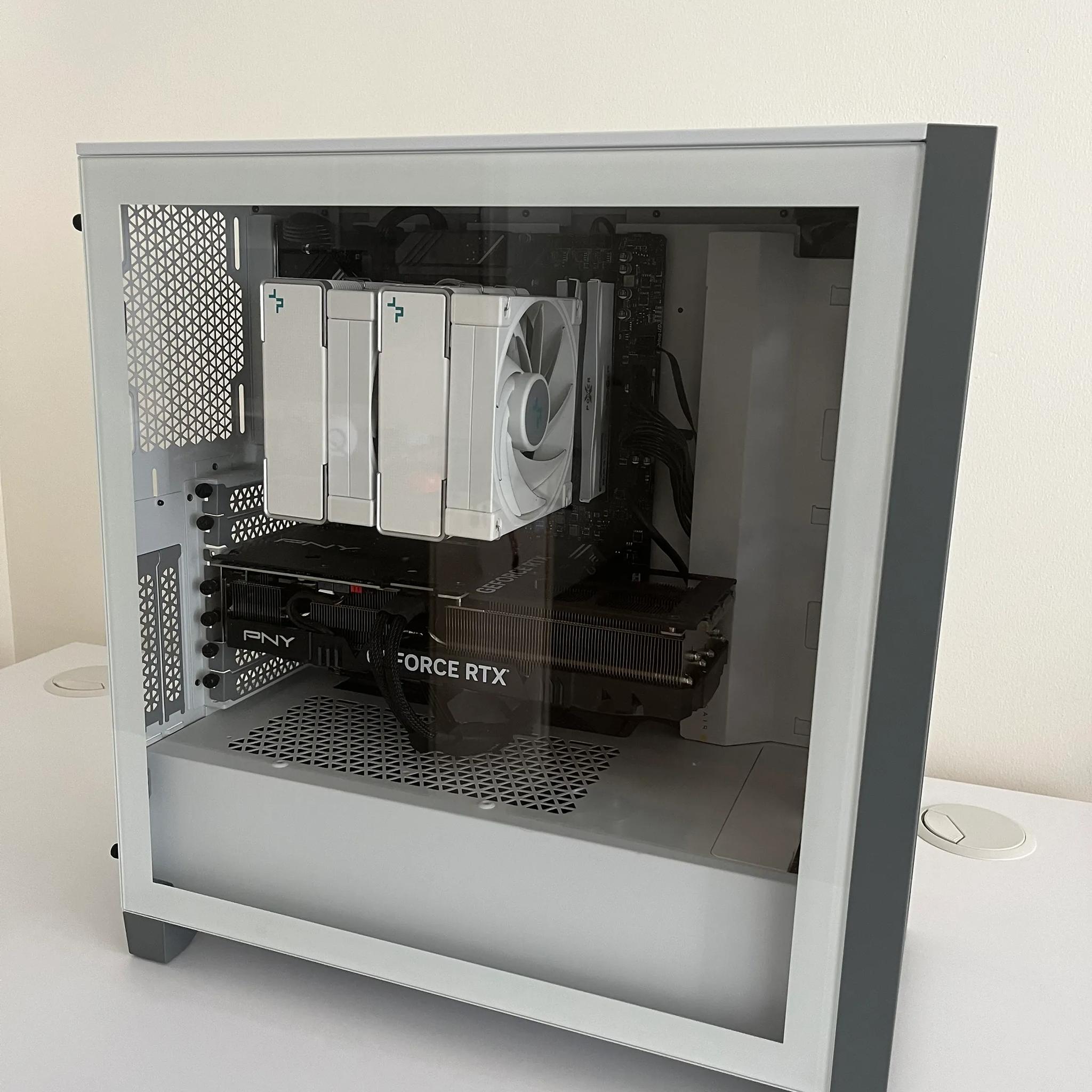 Gaming PC, White, Good Condition