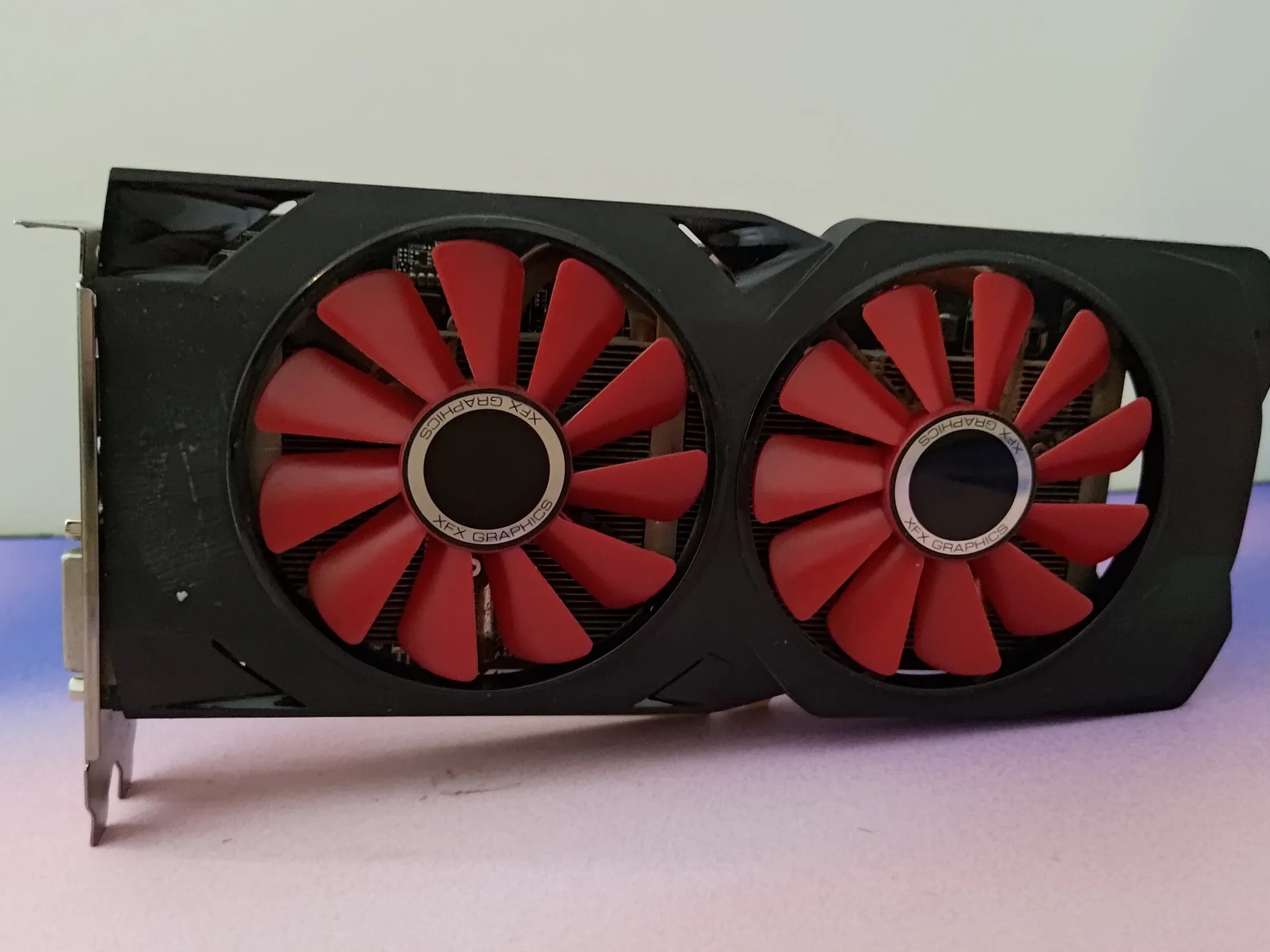 XFX Black Wolf RX 580 2048SP