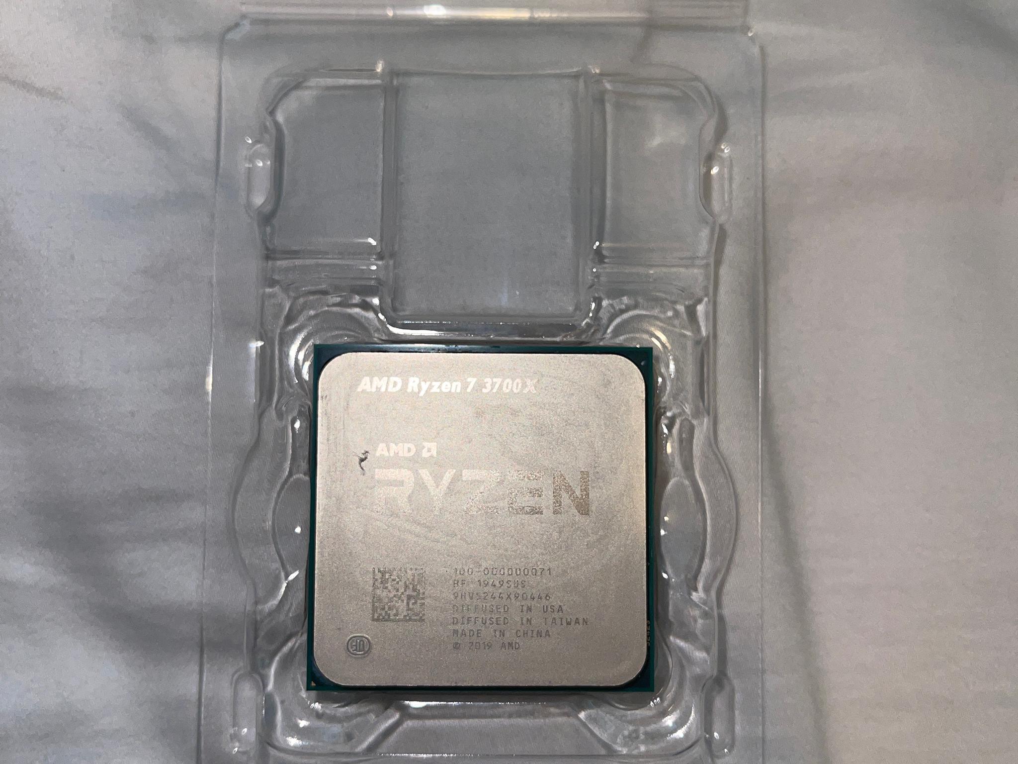 Ryzen 7 3700x (3.6Ghz 8 core proccesor) With Wraith Prism Cooler
