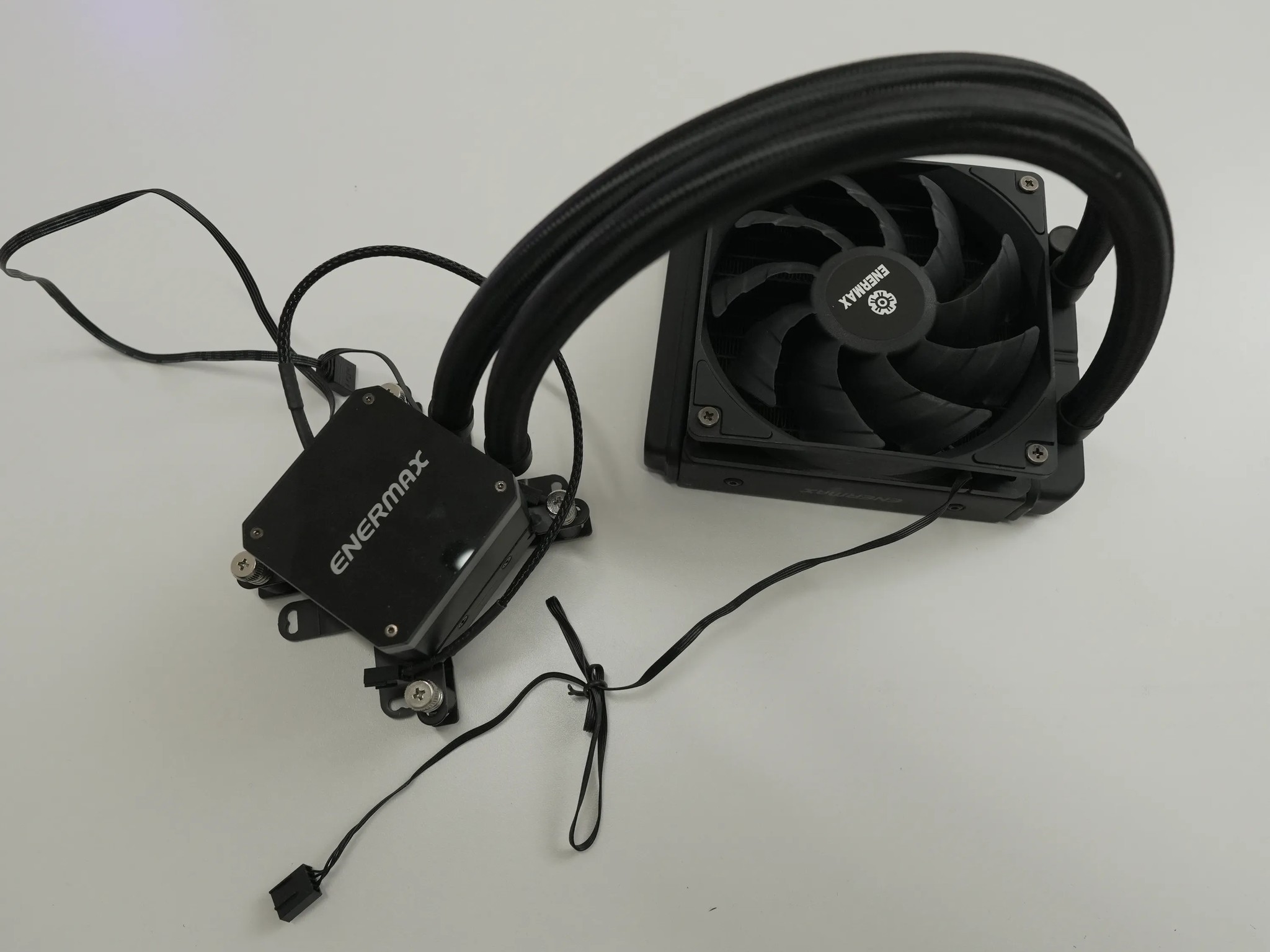 Lot of 3x AIO Liquid Coolers | INTEL CPU's