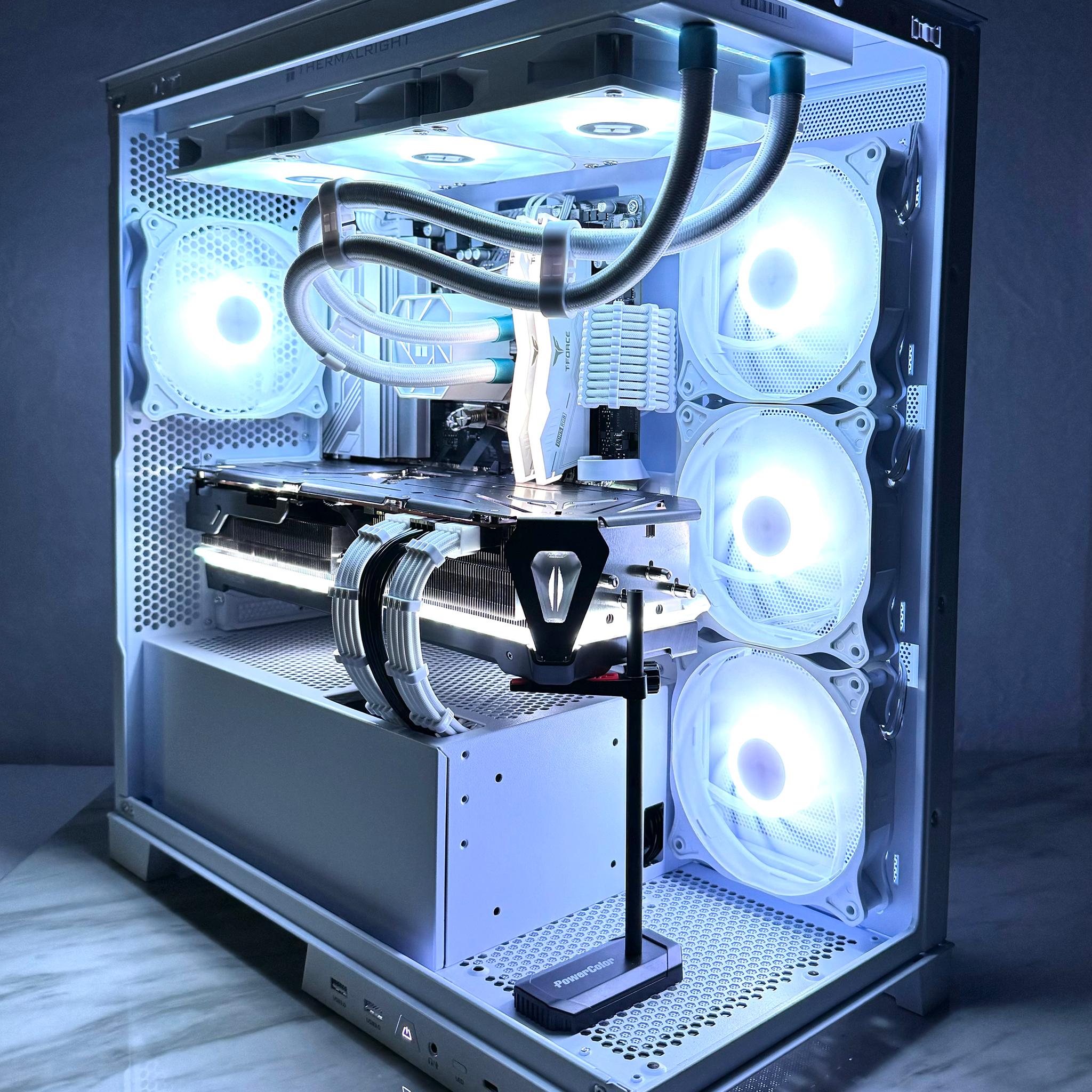⬜️⚫️Ultimate 4K/1440p Gaming workstation◻️Rx 7900 XTX◻️Ryzen 7 8700F ◻️W11 pro◻️32gb Ram◽️1Tb ⚫️⬜️