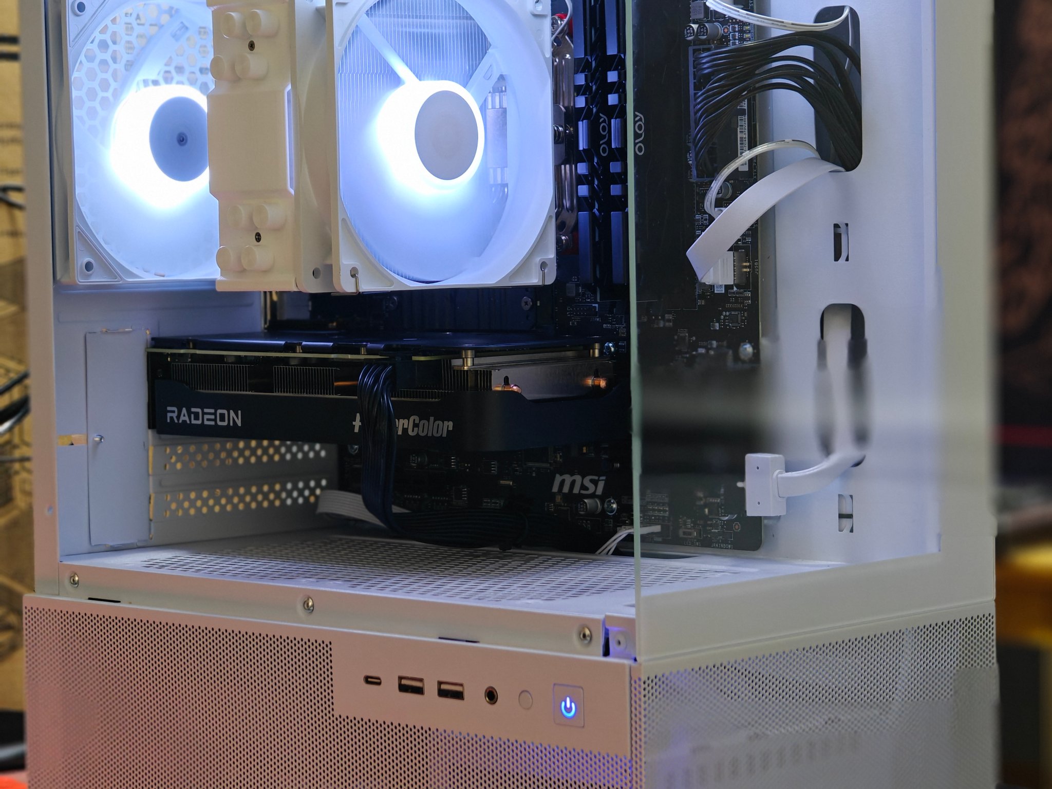 White 1080p/1440p Gaming PC