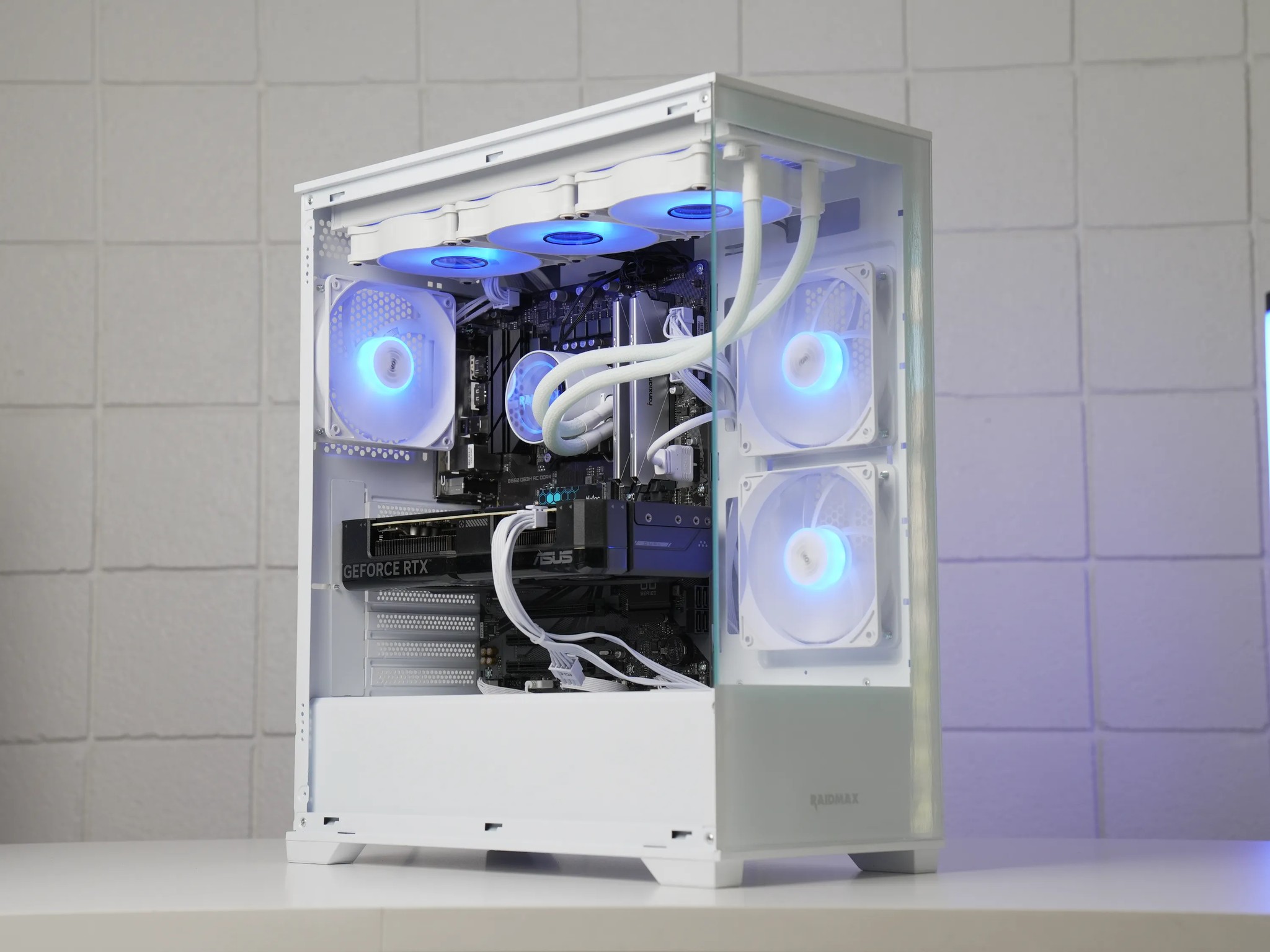RTX 4070 Gaming PC | INTEL i5 12600KF | 32GB RAM | 1TB SSD | Windows 11 | Liquid cooling |