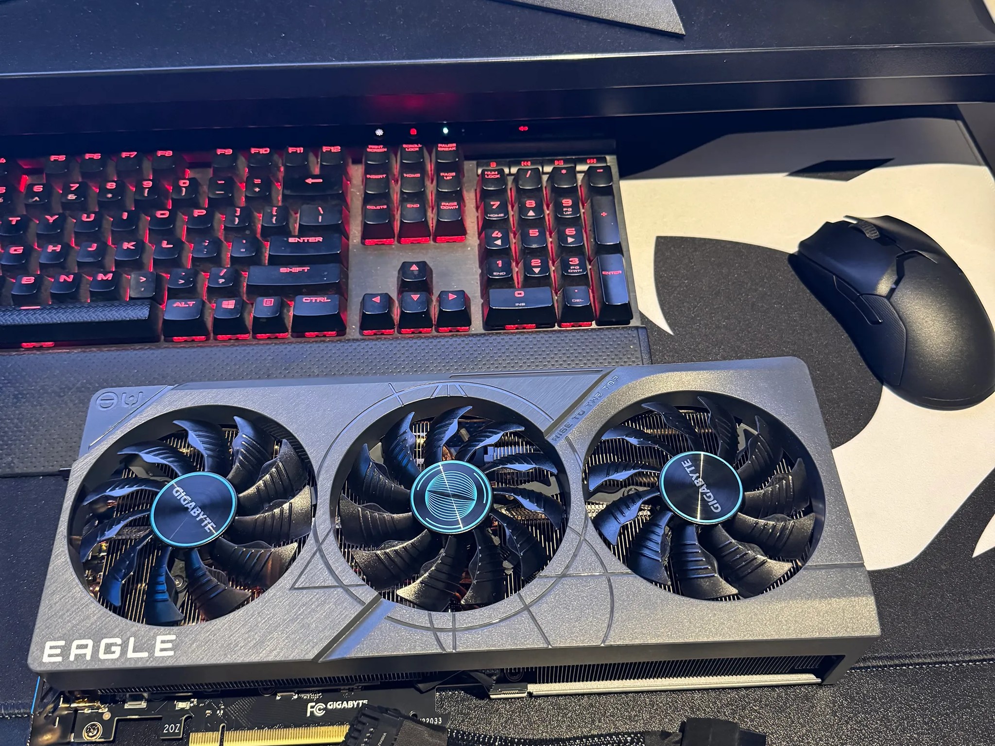 GIGABYTE GeForce RTX 4070 Ti Eagle OC 12G graphics Card, 3X WINDFORCE Fans, 12GB 192-bit GDDR6X