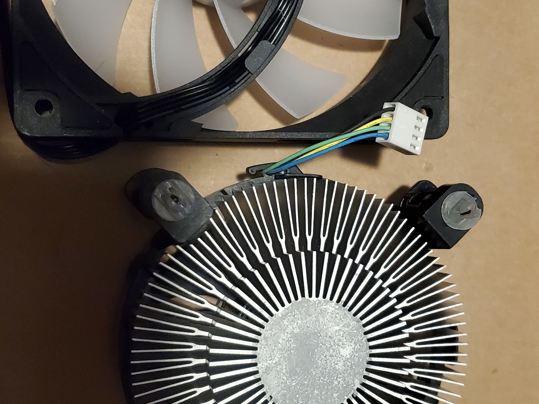 120mm fan & Intel stock cooler