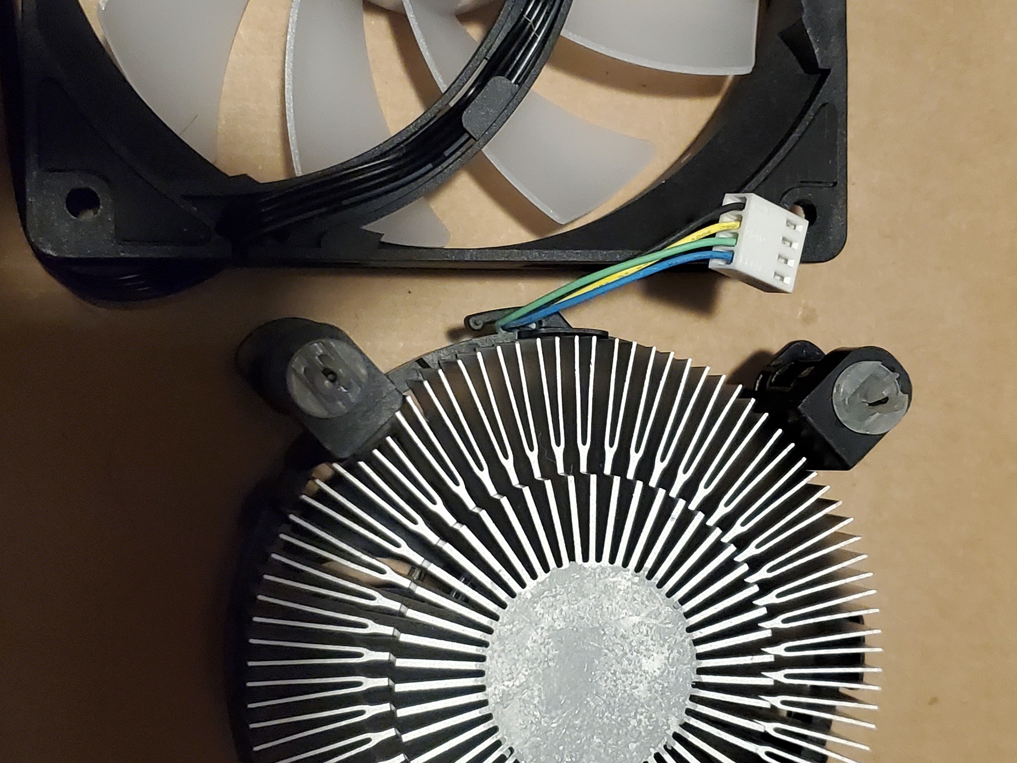 120mm fan, fake rgb, Intel stock cooler