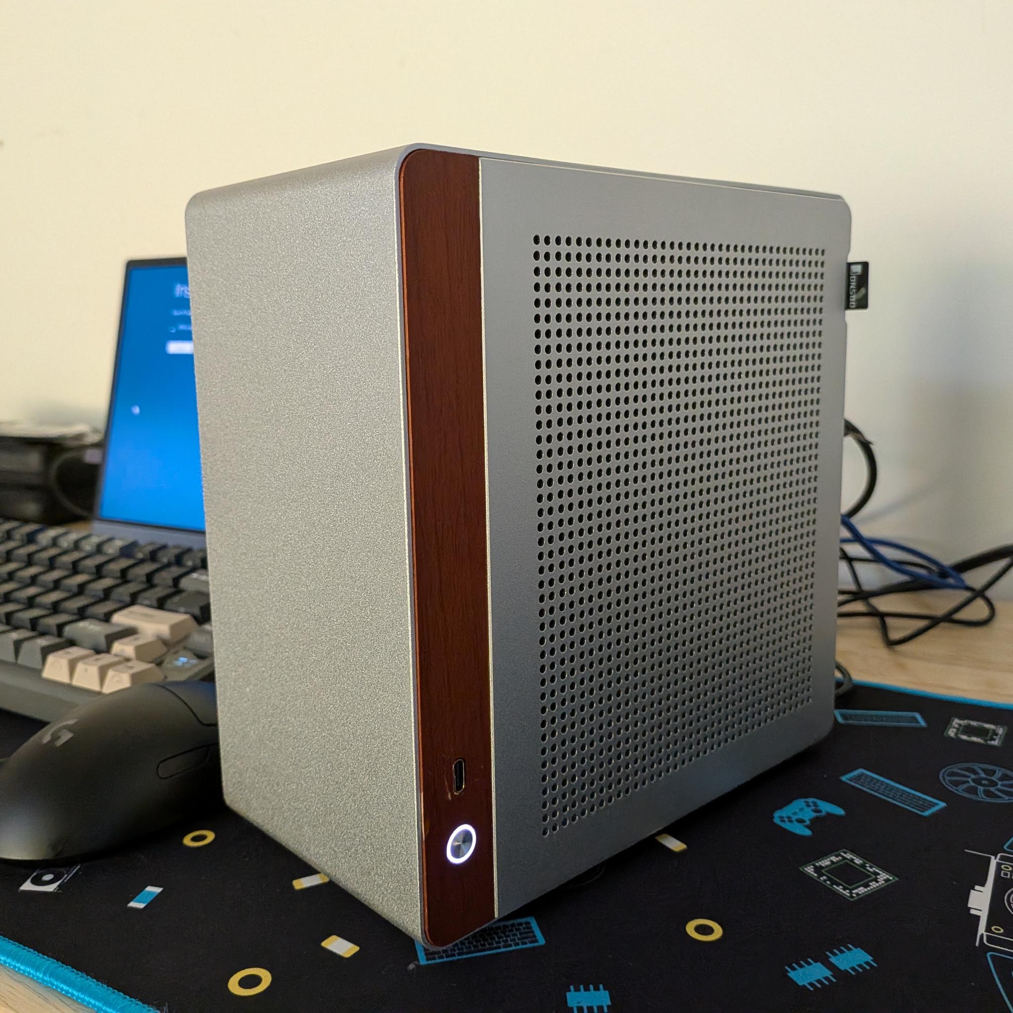 1080p Hitchhiker - RTX 5060, Ryzen 5 5500, 16 GB DDR4, 1 TB NVME, Low Profile