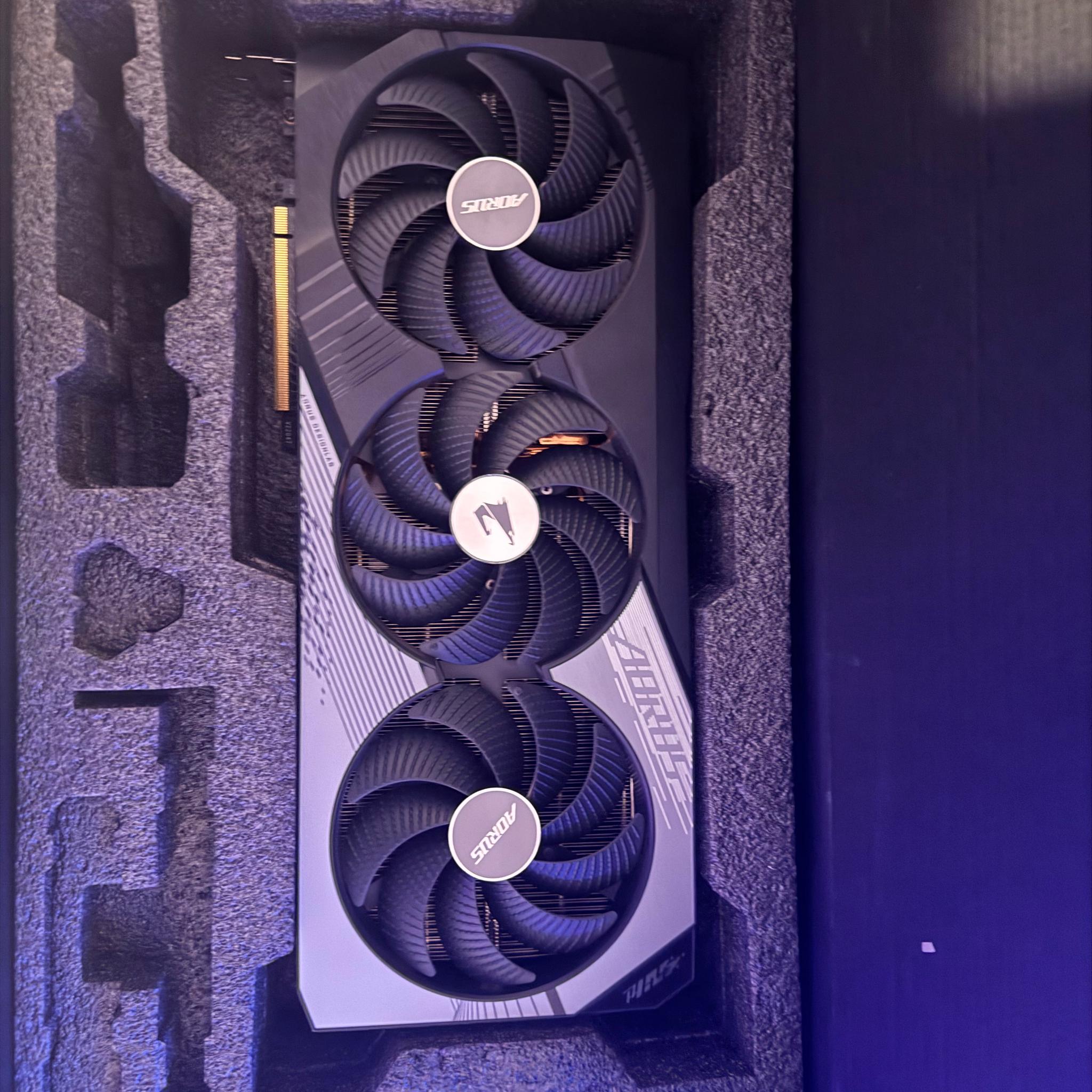 GIGABYTE AORUS MASTER GeForce RTX 4080