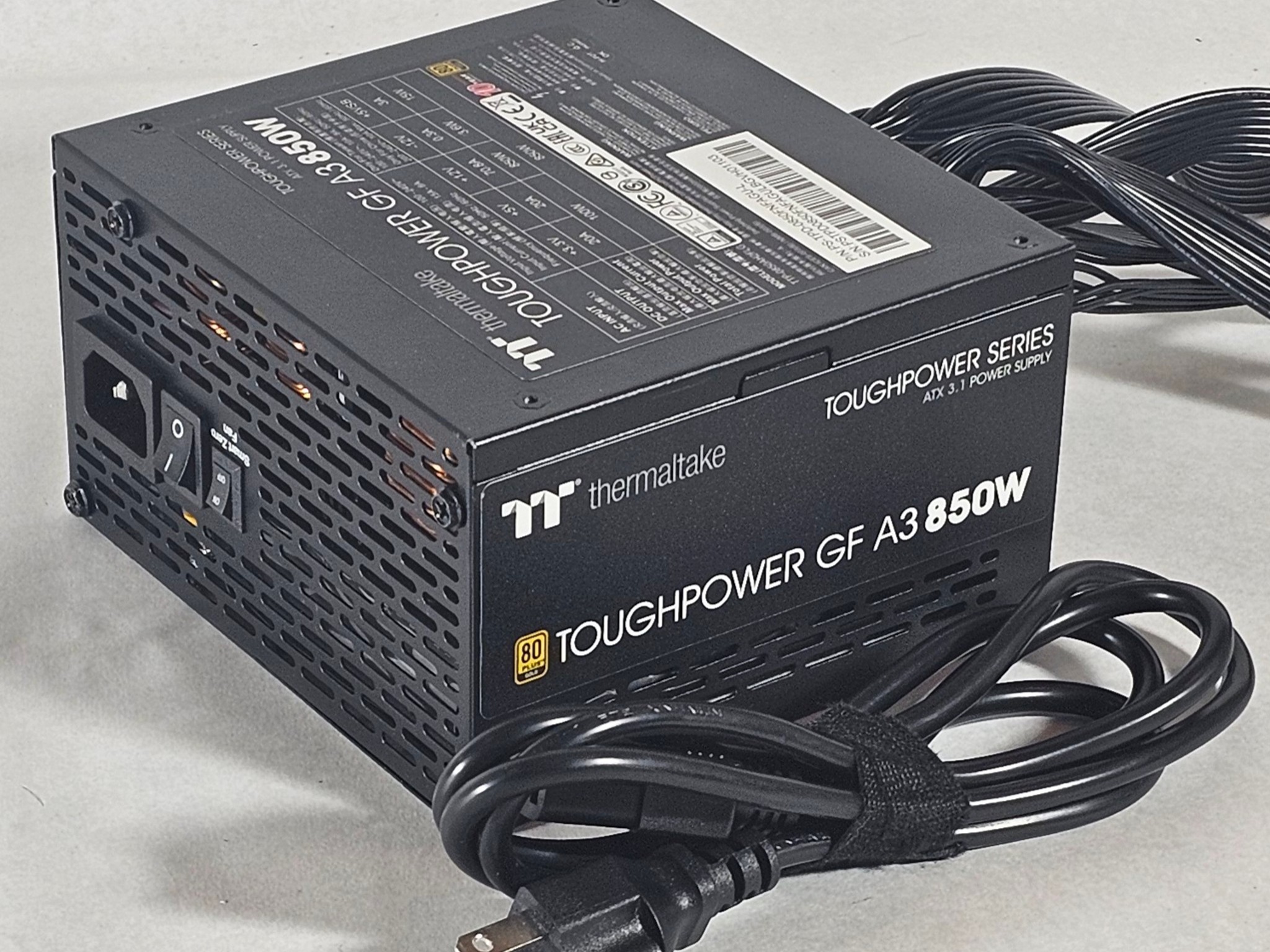 850 Watt PSU Thermaltake Toughpower GF A3 Power Supply
