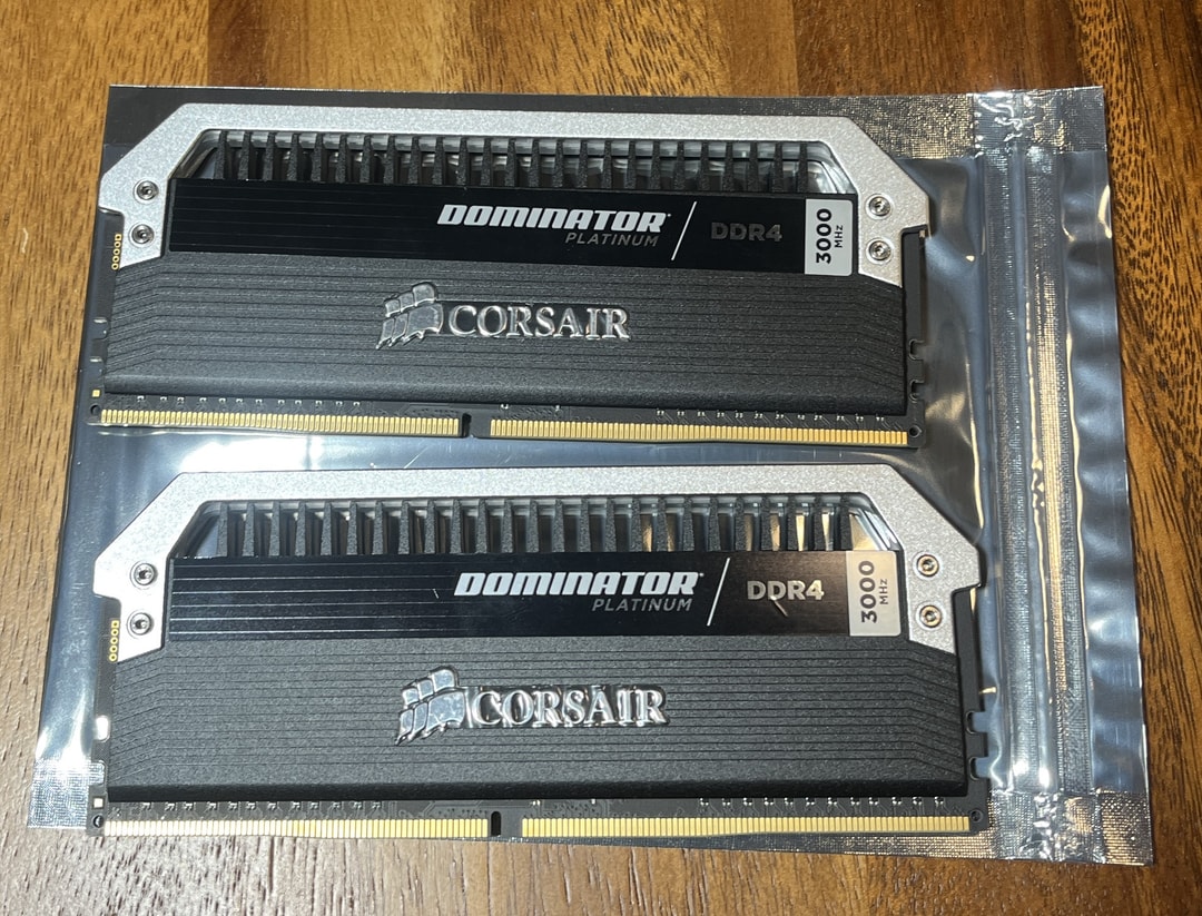 メモリー Corsair Platinum 16GB DDR4 3000MHz Corsair Dominator Platinum 16GB (2x8GB) RAM DDR4 3000MHz