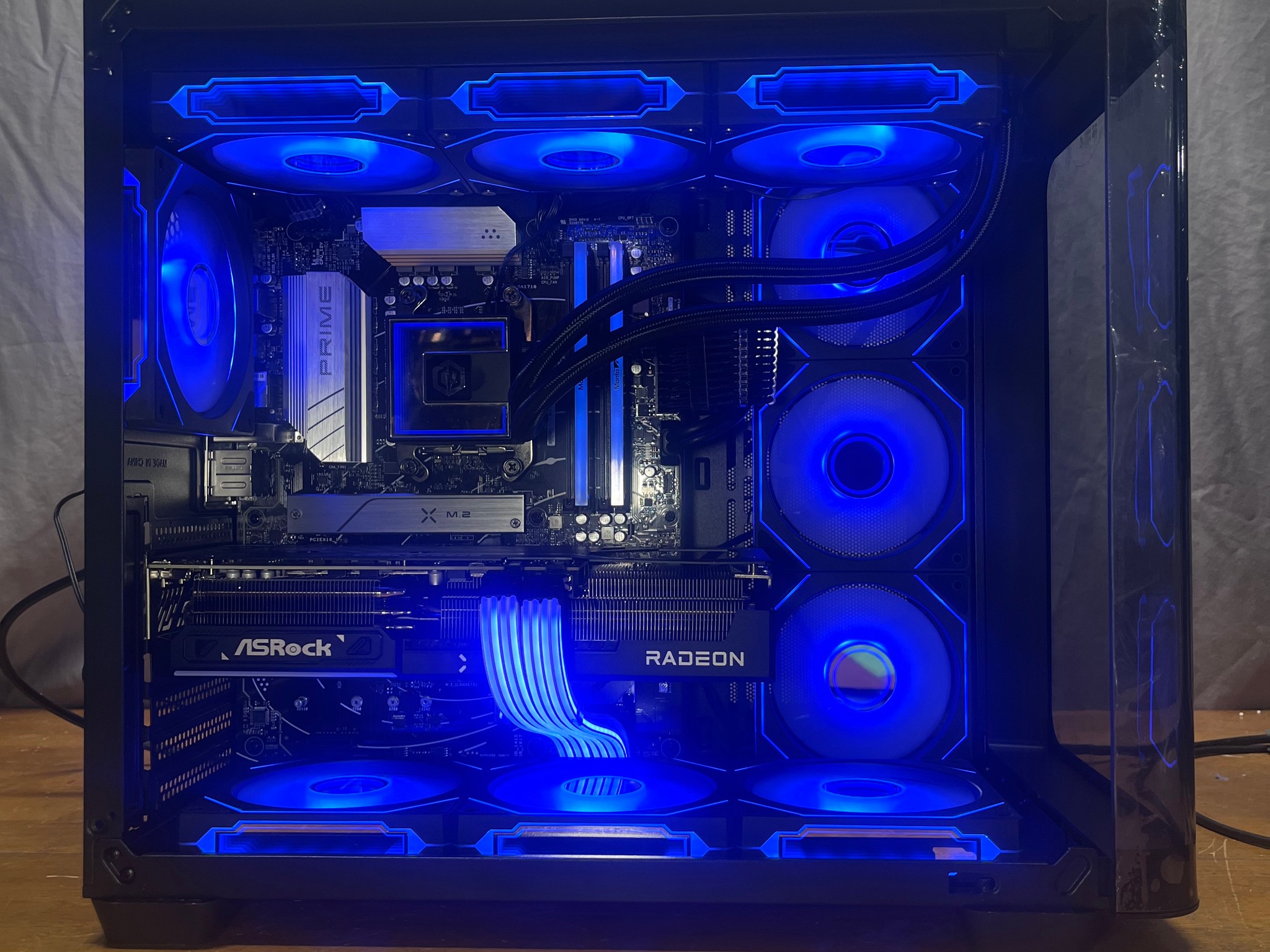 RX 9070 XT | Ryzen 7 7800X3D | 32GB RAM | Gaming PC