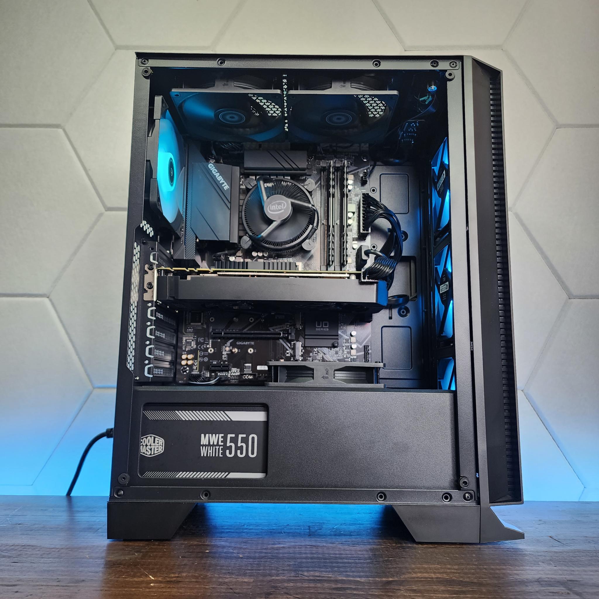 💙🖤💙 PNY GTX 1070 Ti // Intel Core i3 10100F // XPG 16GB 3000MHz