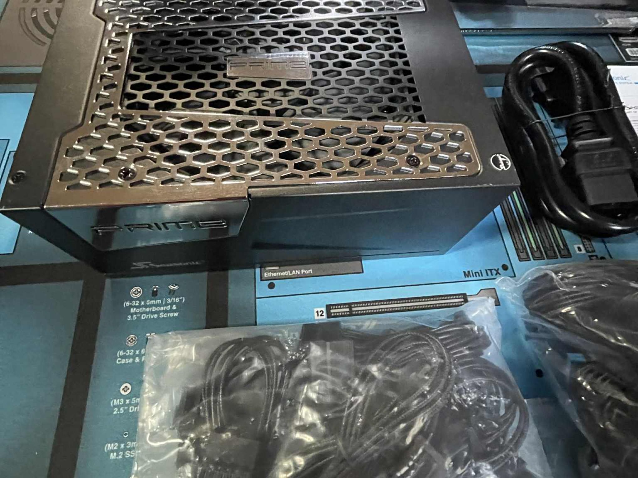 Seasonic Prime PX-1600 .. 1600w platinum power supply