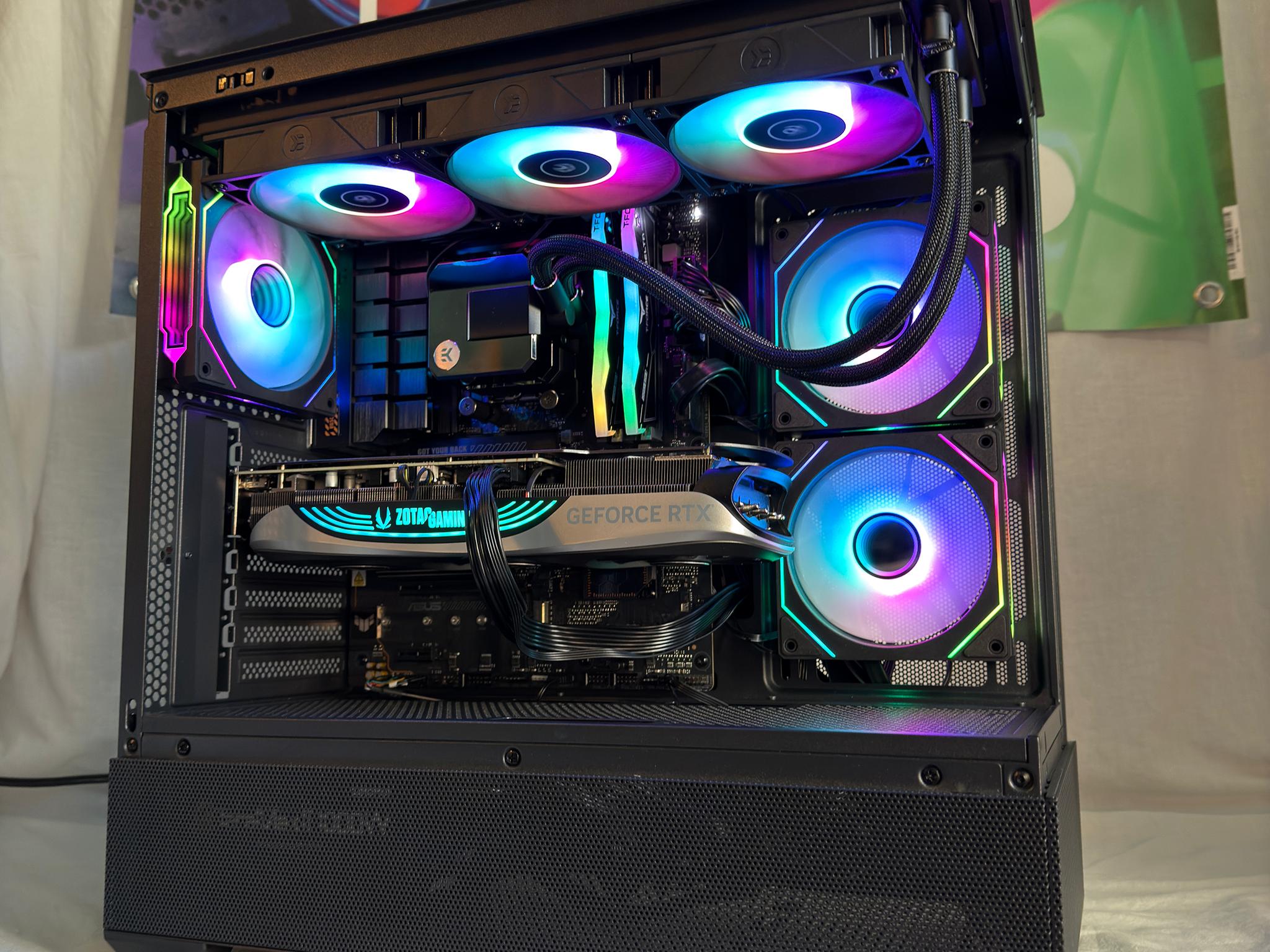 RTX 4070TI And Ryzen 7 9700X Gaming PC