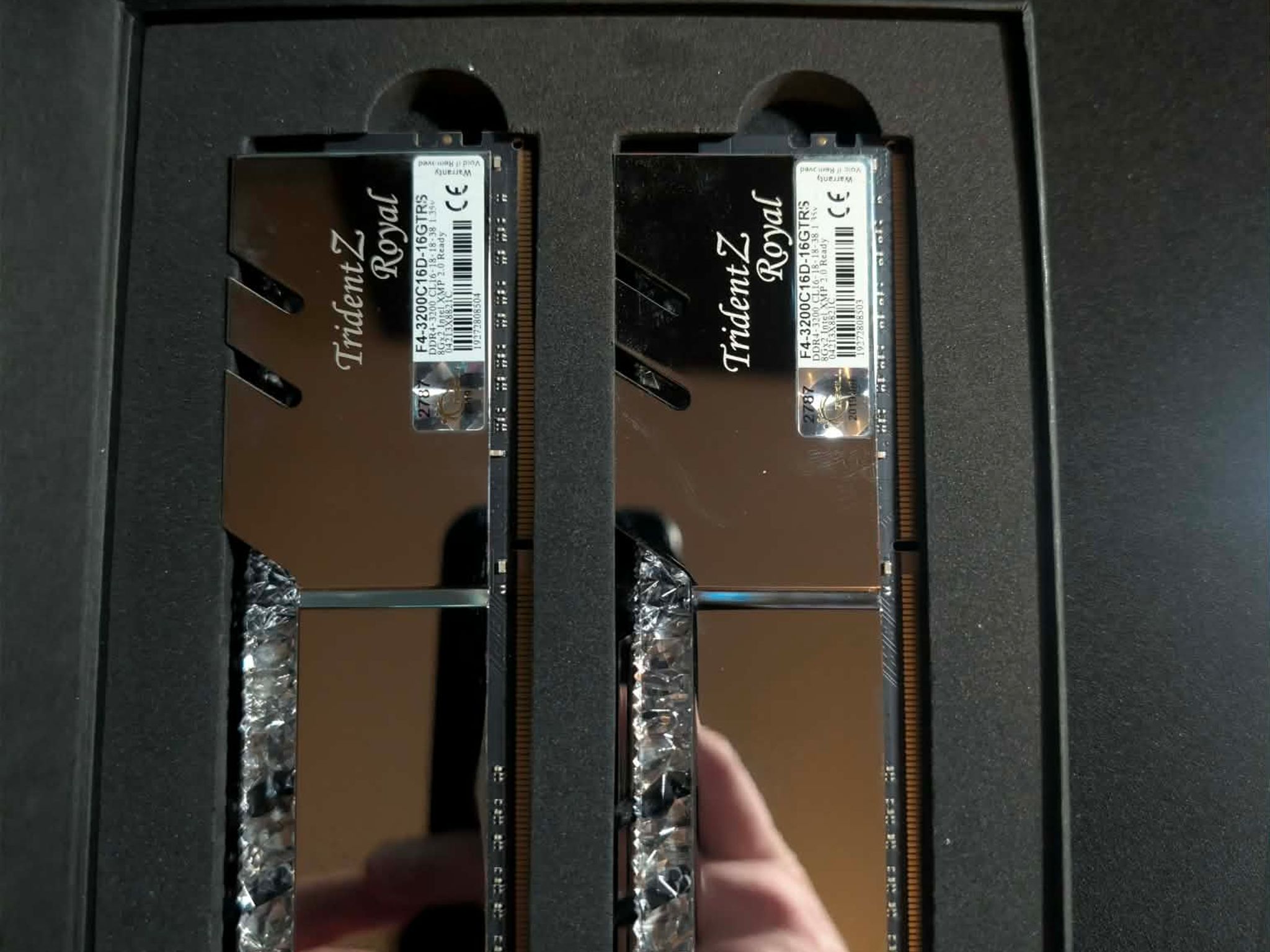 G.Skill Trident Z Royal DDR4 16GB (2x8GB) 3200MHz CL16