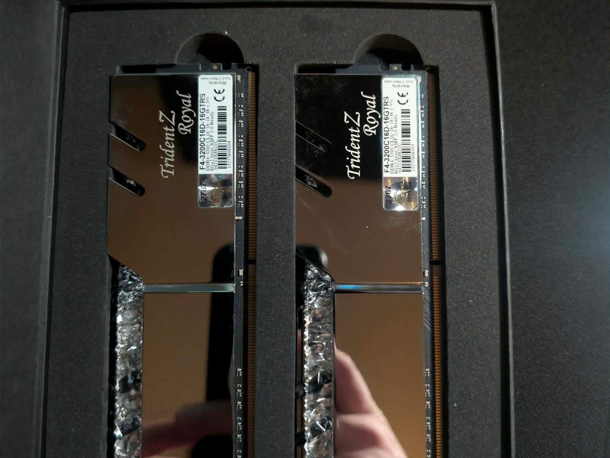 G.Skill Trident Z Royal DDR4 16GB (2x8GB) 3200MHz CL16