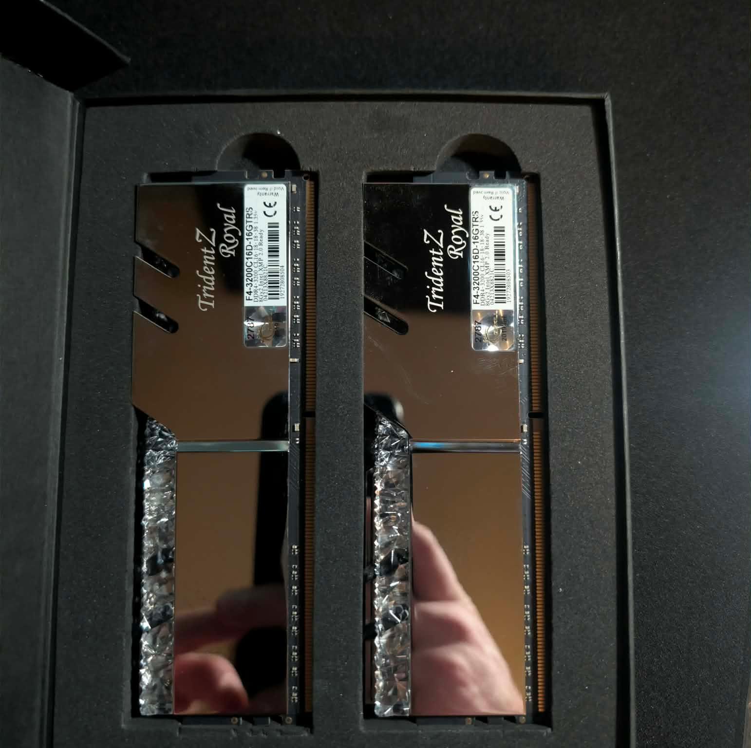 G.Skill Trident Z Royal DDR4 16GB (2x8GB) 3200MHz CL16