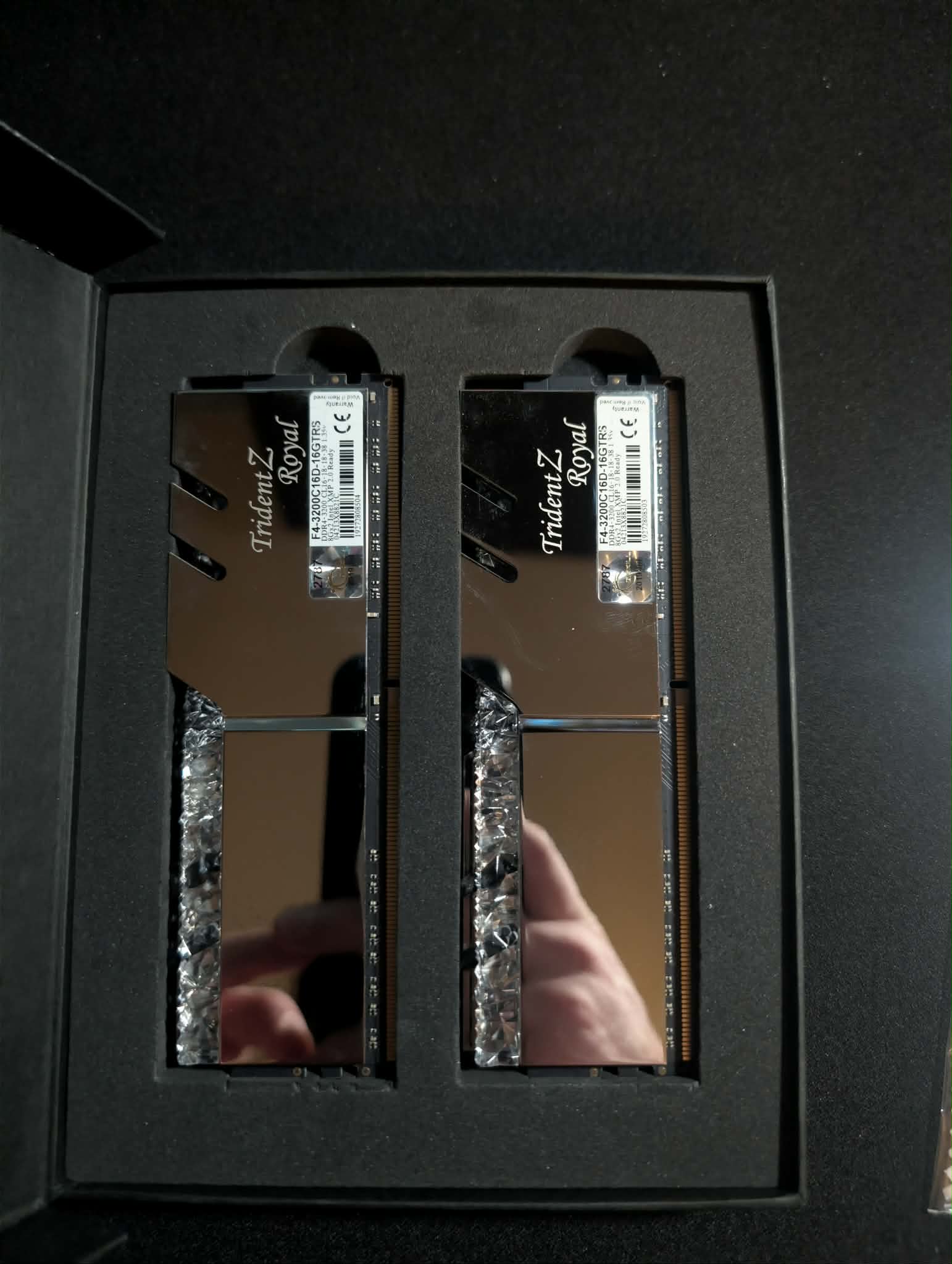 G.Skill Trident Z Royal DDR4 16GB (2x8GB) 3200MHz CL16