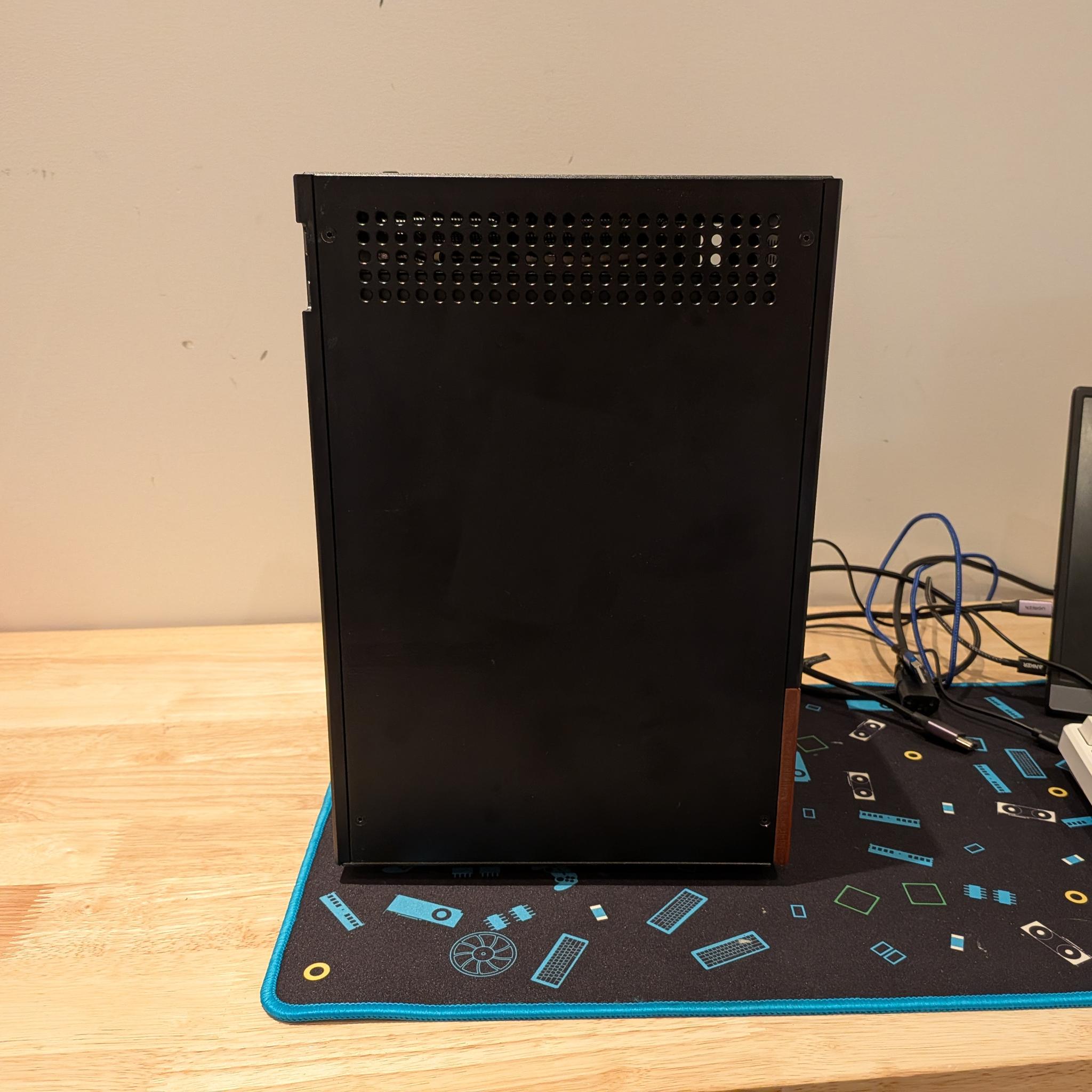 4K Mini Mammoth - RTX 4070 Ti Super, Ryzen 5 7600X3D, 32 GB DDR5, 1 TB Gen 4 NVME, RGB