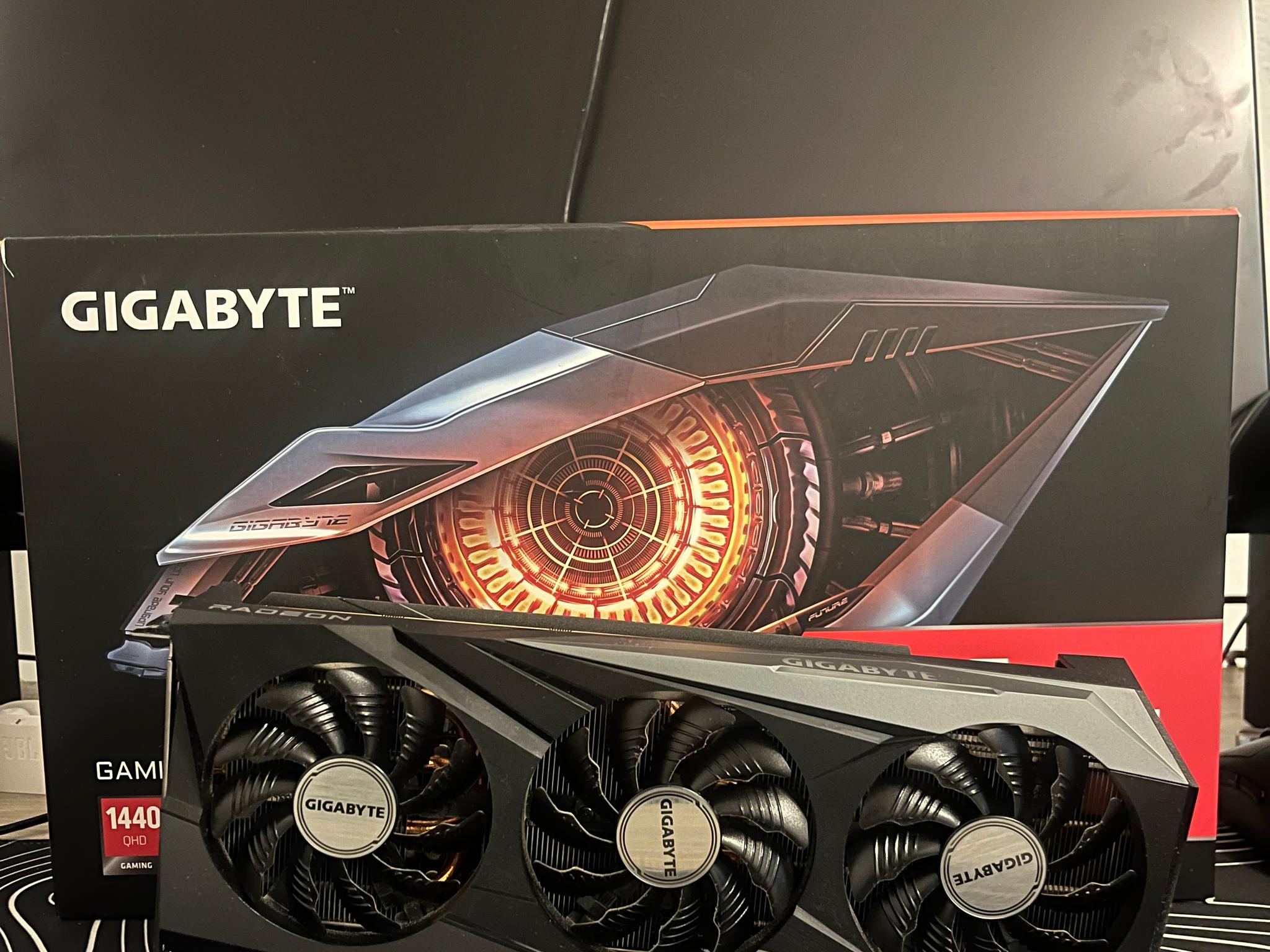 GIGABYTE GAMING OC Radeon RX 6750 XT - Image 1