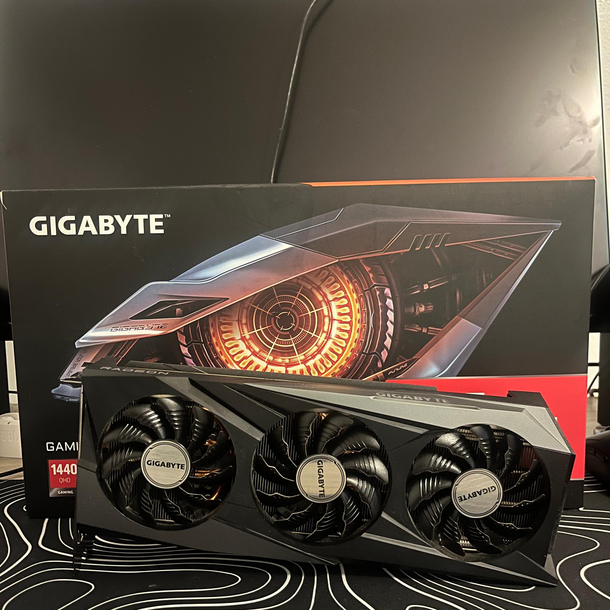 GIGABYTE GAMING OC Radeon RX 6750 XT