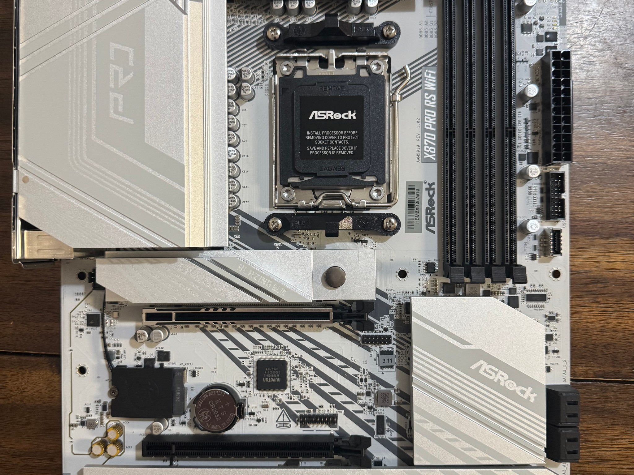 ASRock X870 Pro RS WiFi AMD Ryzen Socket AM5 ATX Motherboard USB4 DDR5 8000 MHz 256 GB SATA3 6.0