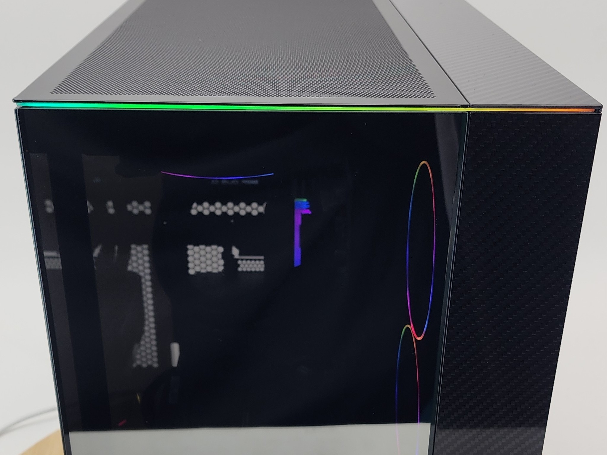 Gaming PC Ryzen 7 9800X3D 64GB RAM 4TB SSD RTX 5090 32GB Windows 11 Computer