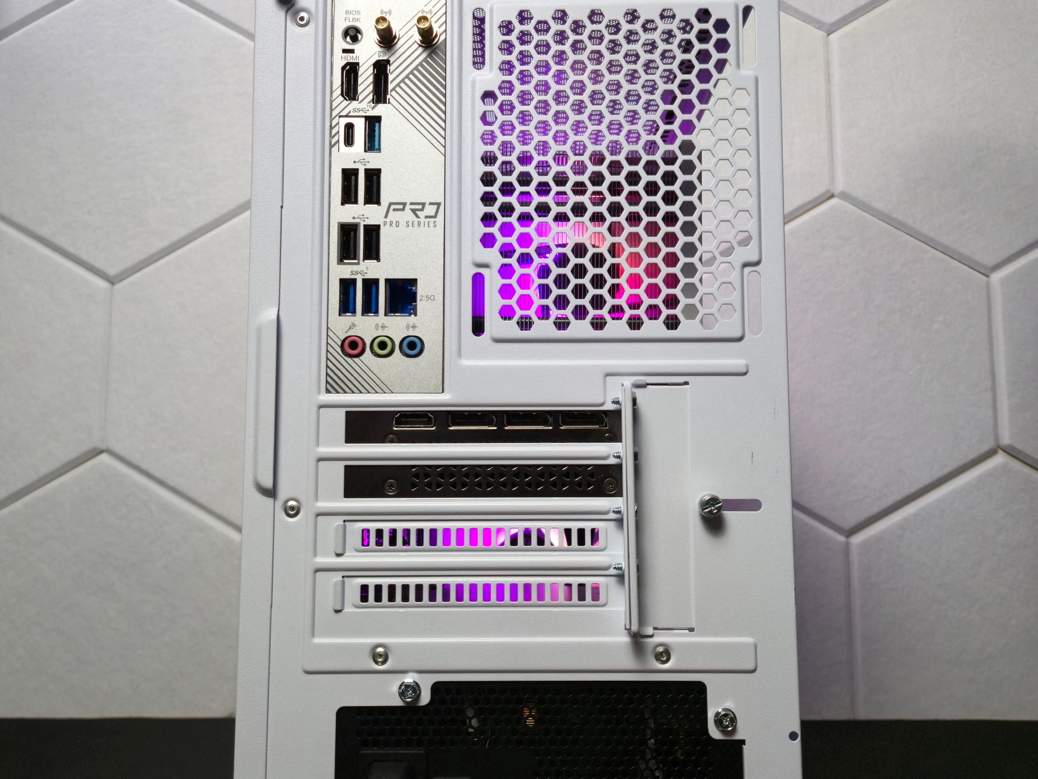 RTX 4060TI 8GB | Ryzen 7 8700F | 16GB DDR5 | 512GB SSD + 1TB HDD | Win 11 Home | WIFI+BT "Wisp"