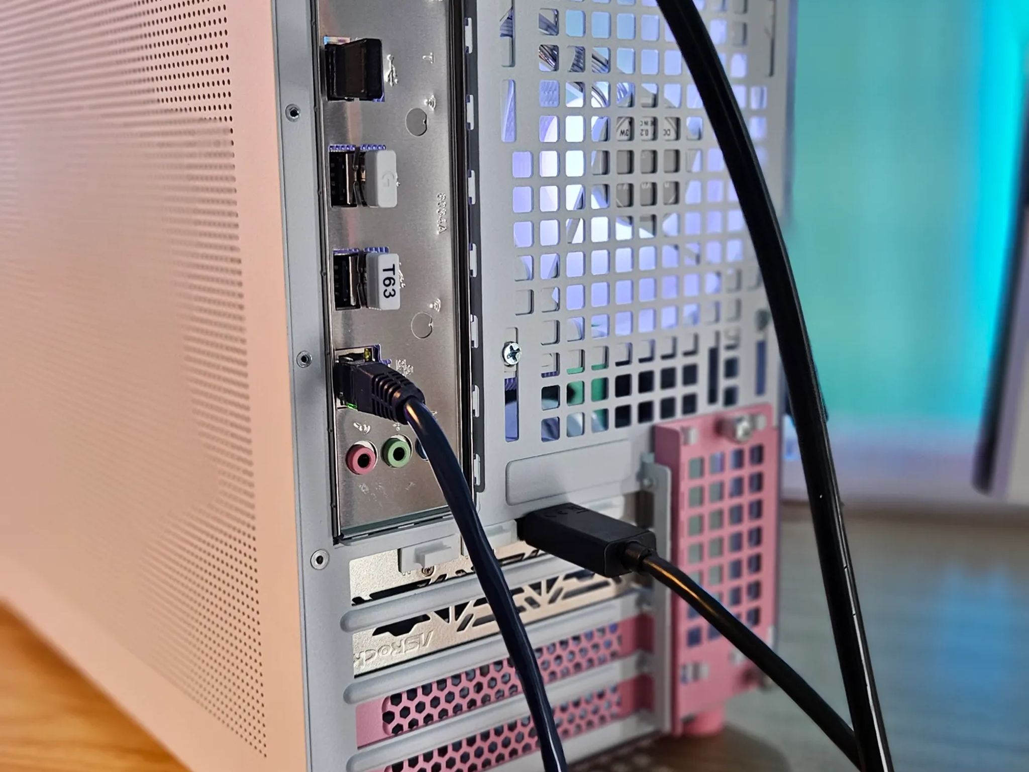 SFF Gaming System with 6 Core Xeon & RX 6600!