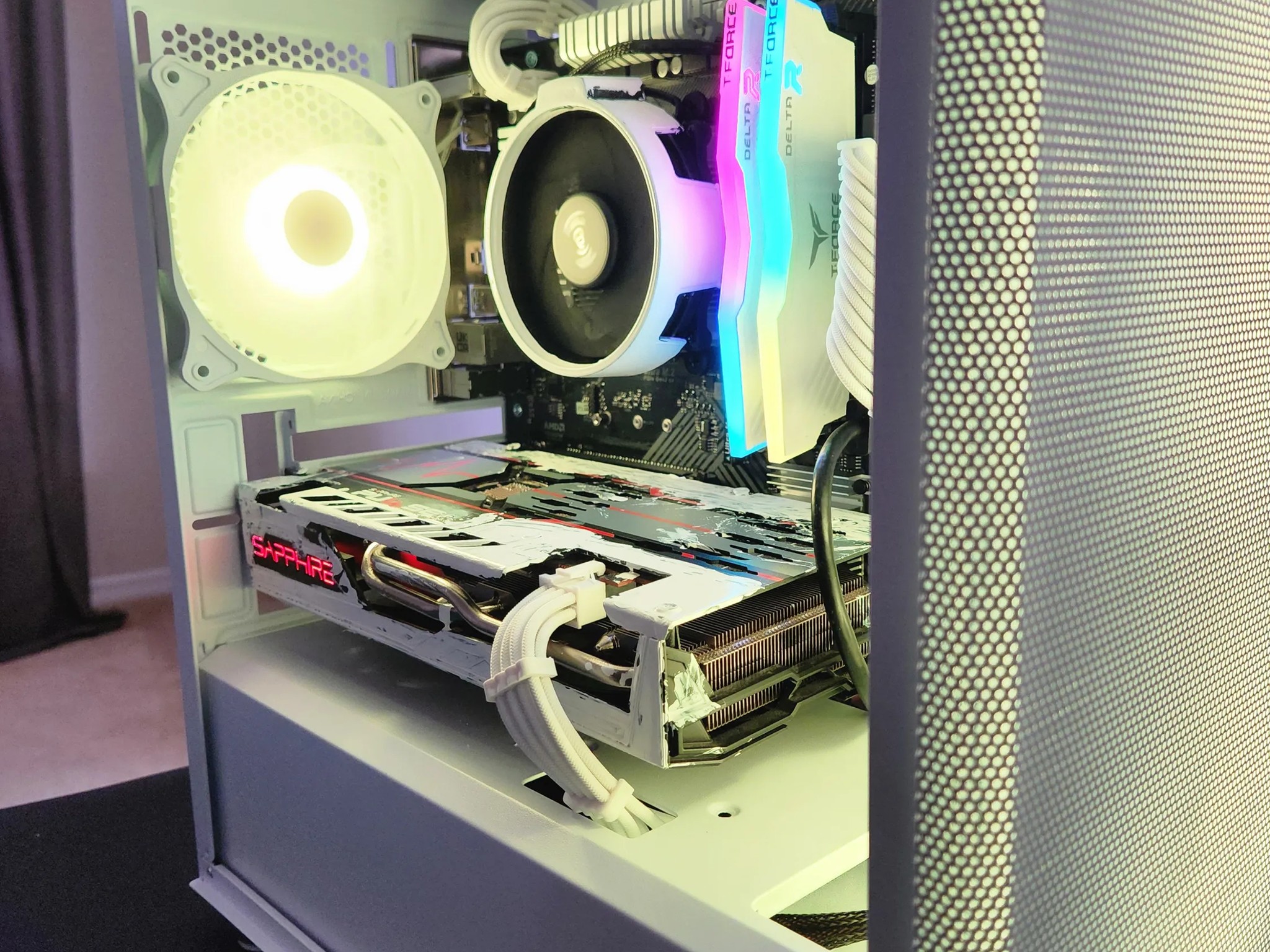 White Knight Gaming Desktop. Ryzen 5 5500/Rx 5600 XT (Similar to 3060)