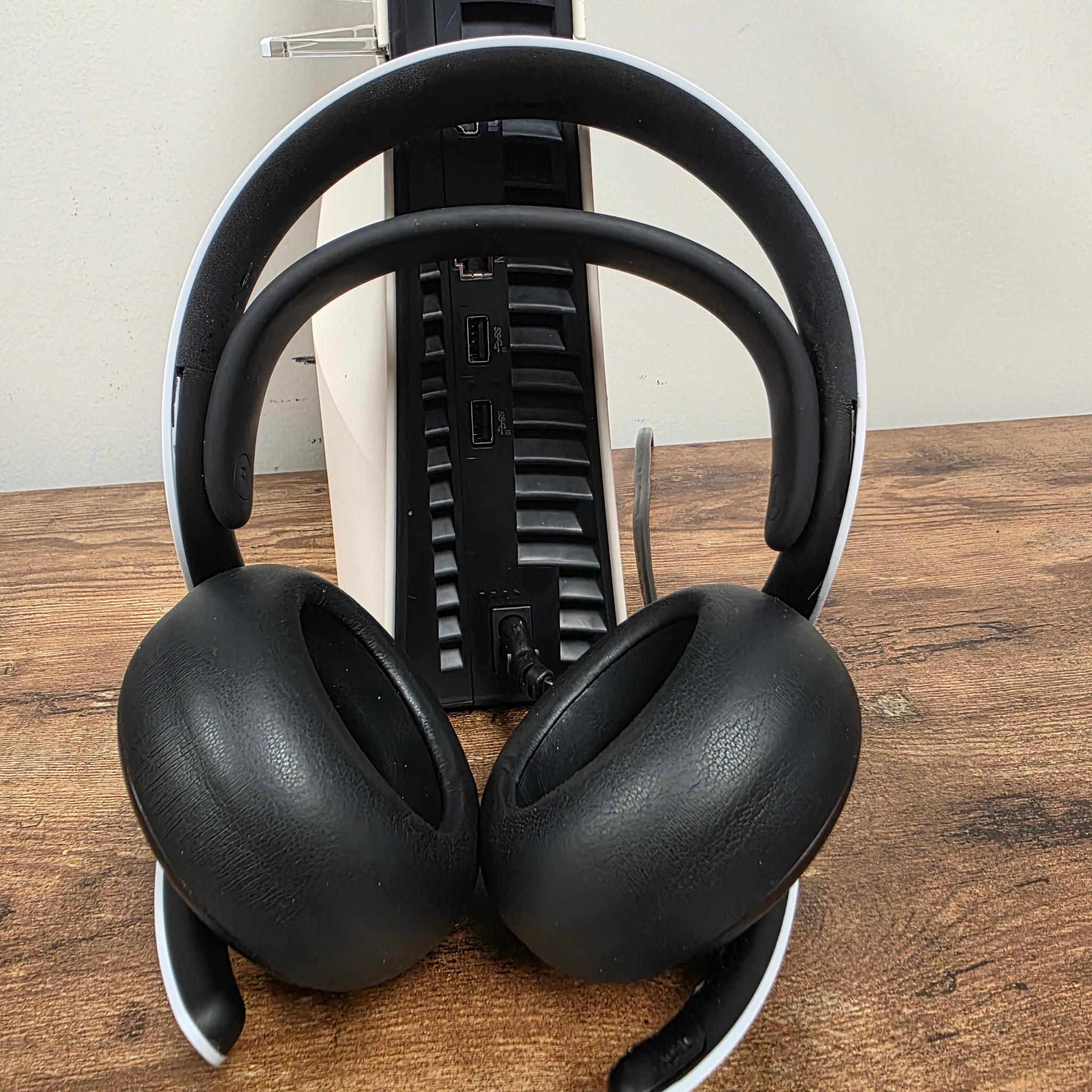 Ghost Of Yotei Ps5 Disc Version With Pulse Headset and GTA 5