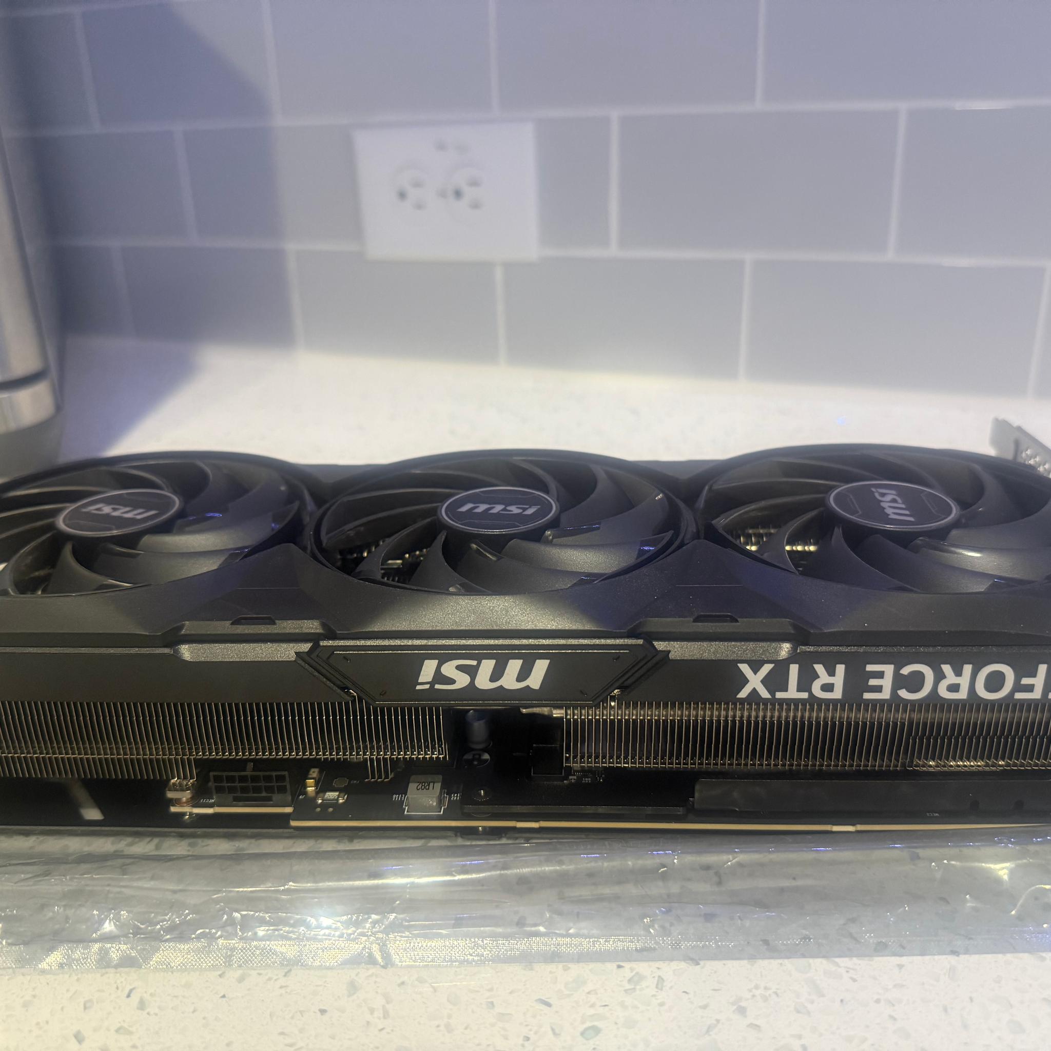 Msi GeForce 4070Ti super ventus 3x black OC - 16gb
