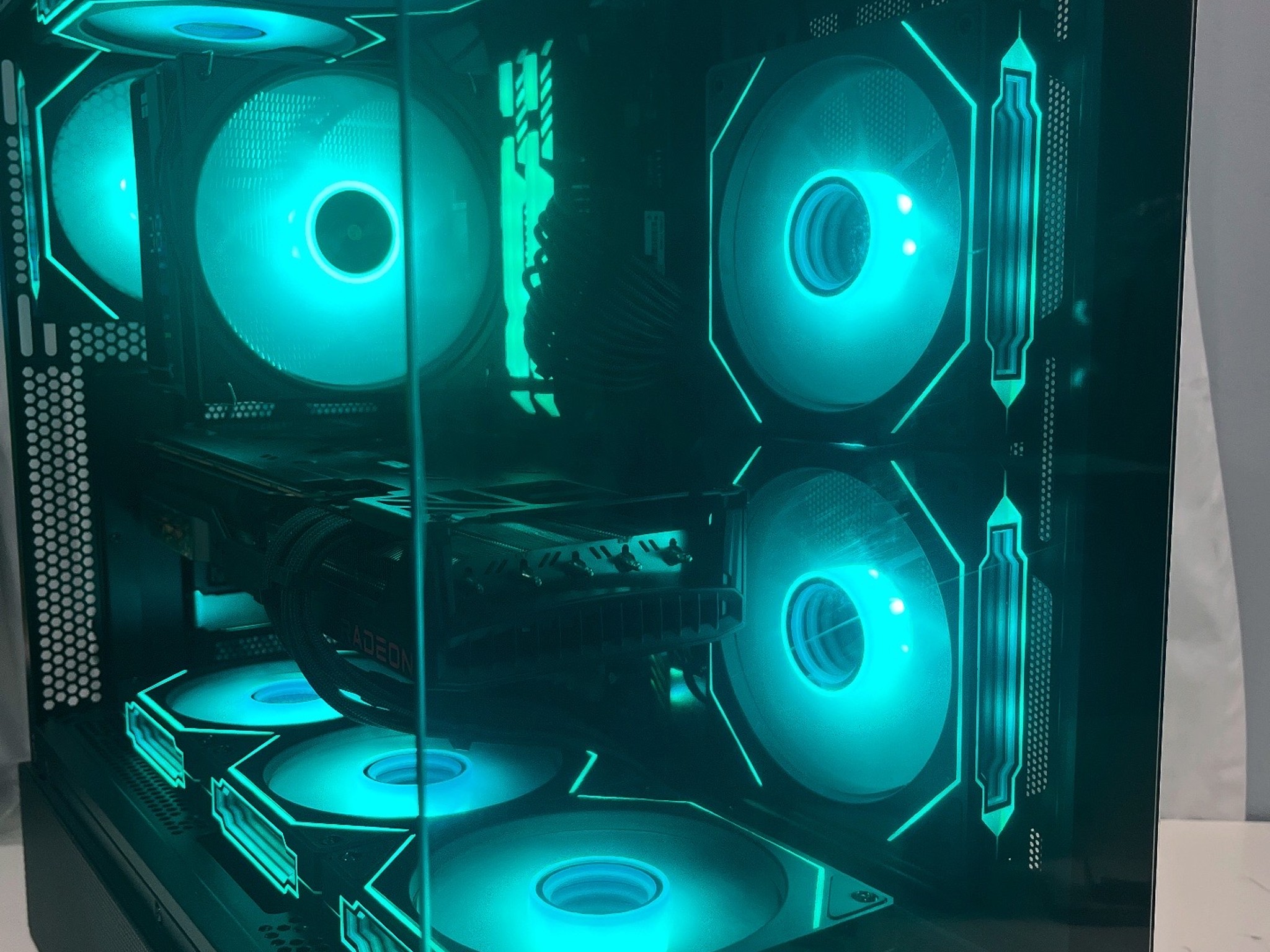 *HUGE SALE* | RX 6800 XT | R5 5600 | 32 GB RAM | 1 TB NVME | WIFI + BLUETOOTH