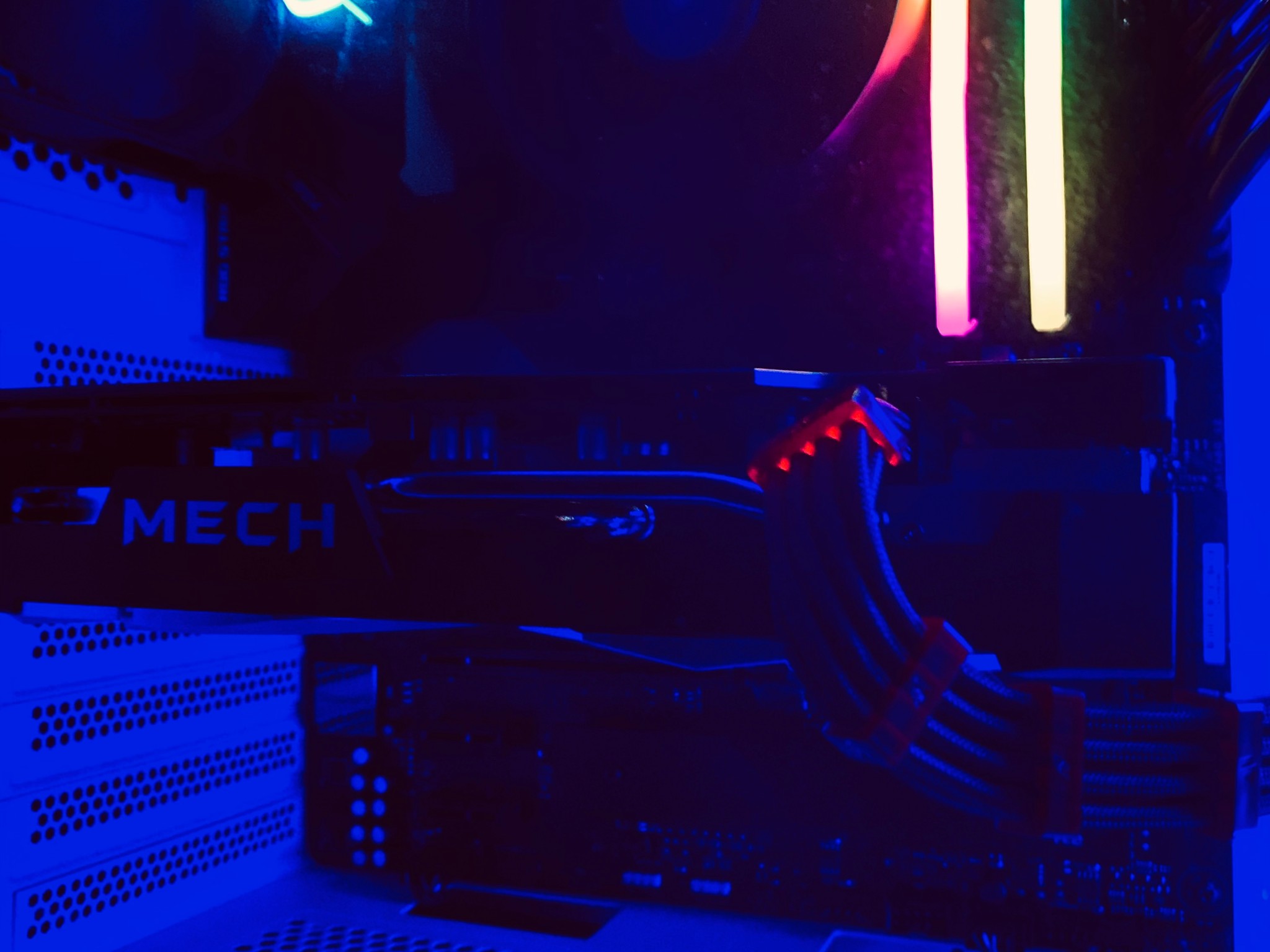 (White)Ryzen 7|RX6600|Rog Strix B550-F|16GB RAM T-Force Delta RGB|512GB M.2. NVMe SSD|Windows 11 Pro