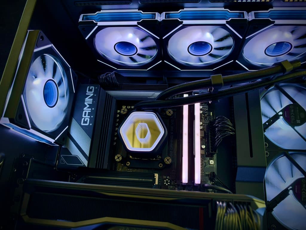 Gaming PC – Ryzen 7 7700X | RX 7900 XT 20GB | 32GB DDR5-6000 | 2TB NVMe | NZXT H9 Flow