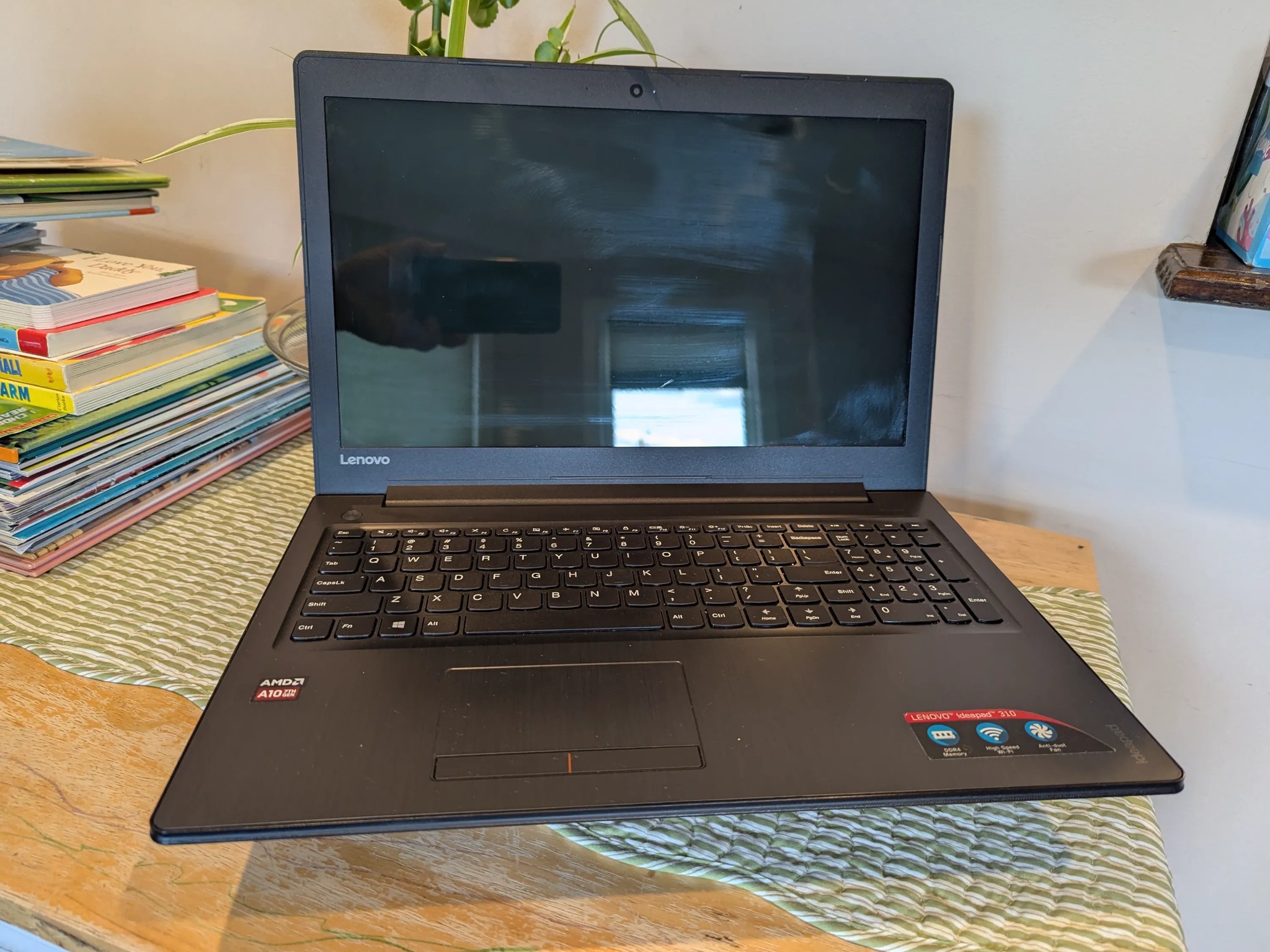 Lenovo 310 - AMD A10 9600p 12GB RAM - 128GB SSD Laptop 15.6 inch 15abr