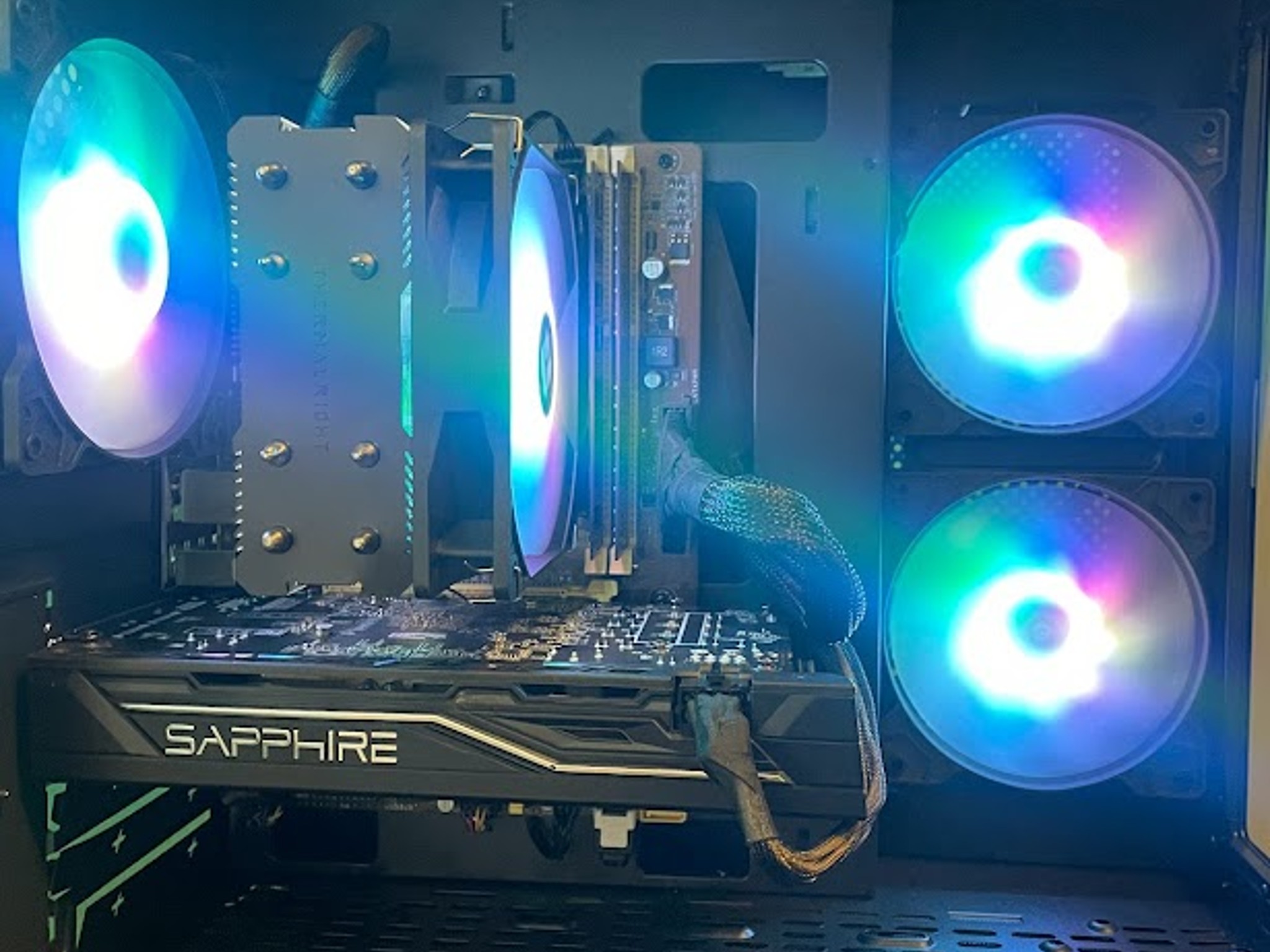 GLASSY Black Gaming PC| Intel i5 / Amd RX470 / 8GB / 500GB SSD Win 10 Pro WiFi
