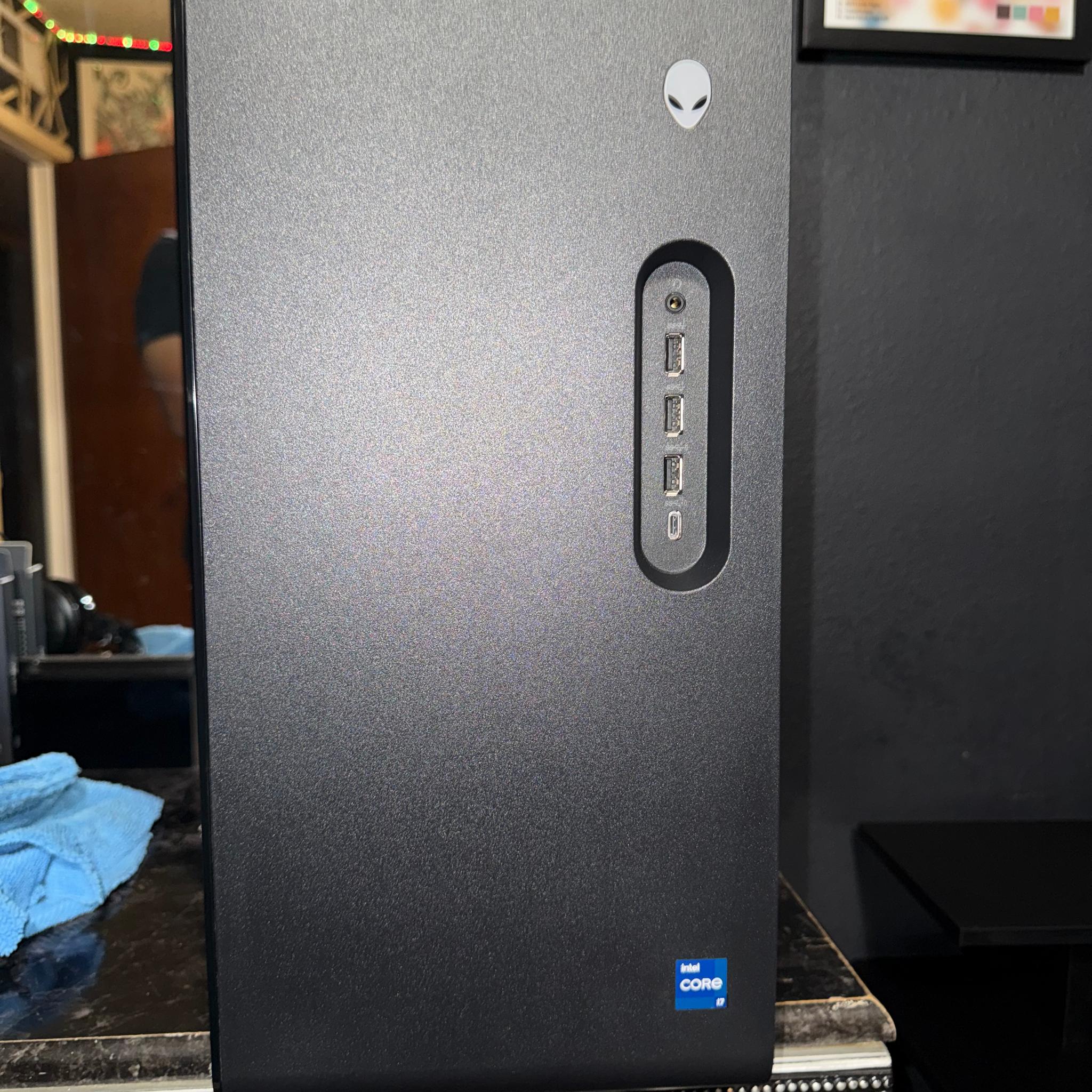 Alienware Aurora R16 | RTX 4070 SUPER | Intel i7-14700KF | 32GB DDR5 | 1TB NVMe