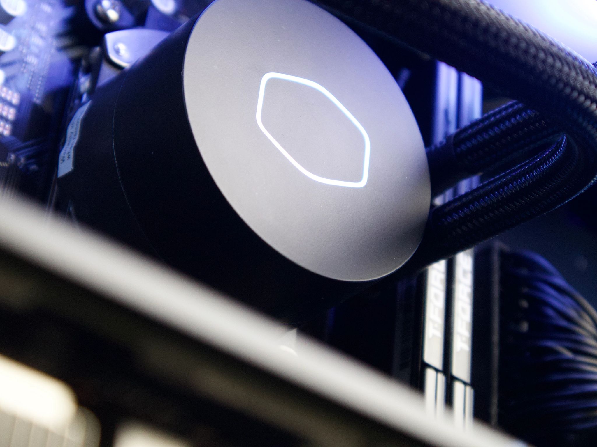 🌩️ 💙🖤💜 Gaming PC | RTX 4070 🟣 Ryzen 5 7500F ⚫ 32GB RAM 🔵 1TB NVMe 🌩️