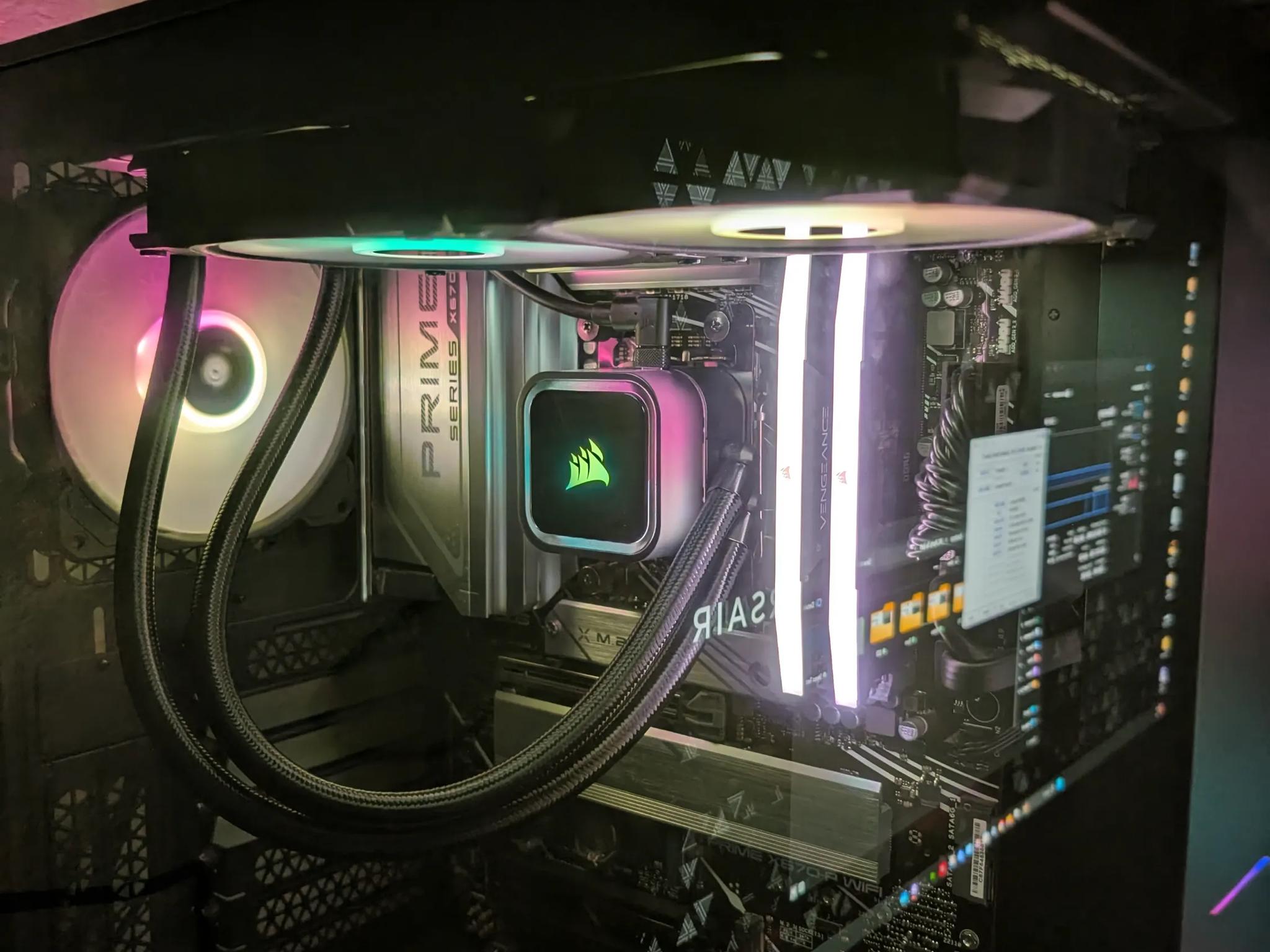 Corsair iCUE H100i RGB Elite Liquid CPU Cooler