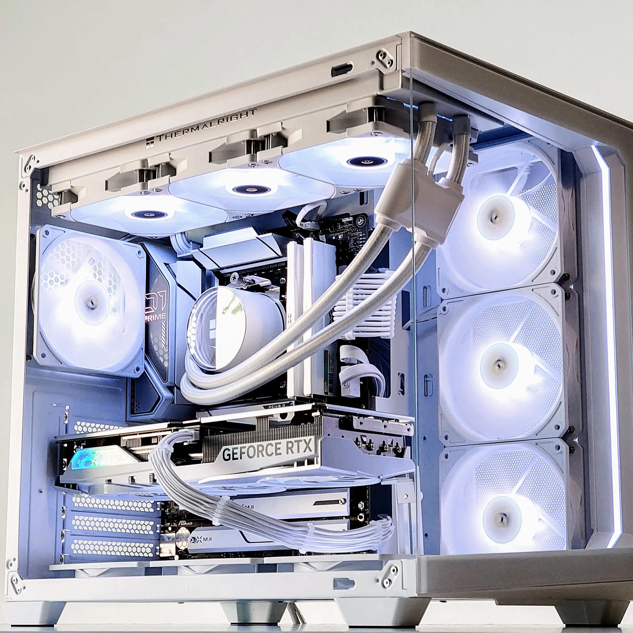 🌬️🧊🐧🥶Iceberg||💧Liquid Cooled Gaming PC❄️Nvidia RTX 4070 Ti 12GB❄️AMD Ryzen 7 7700❄️32GB DDR5❄️ 2TB