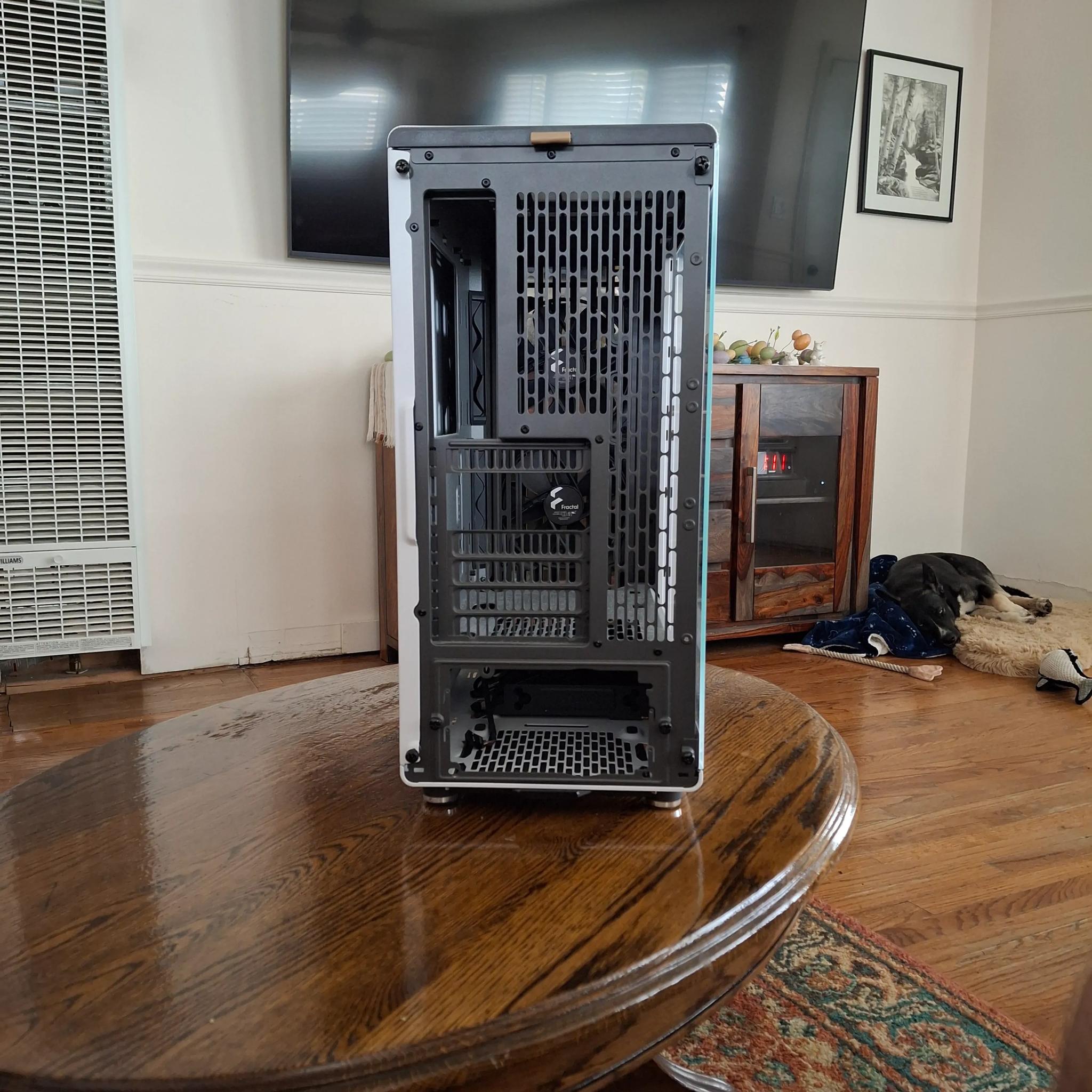Fractal Design North