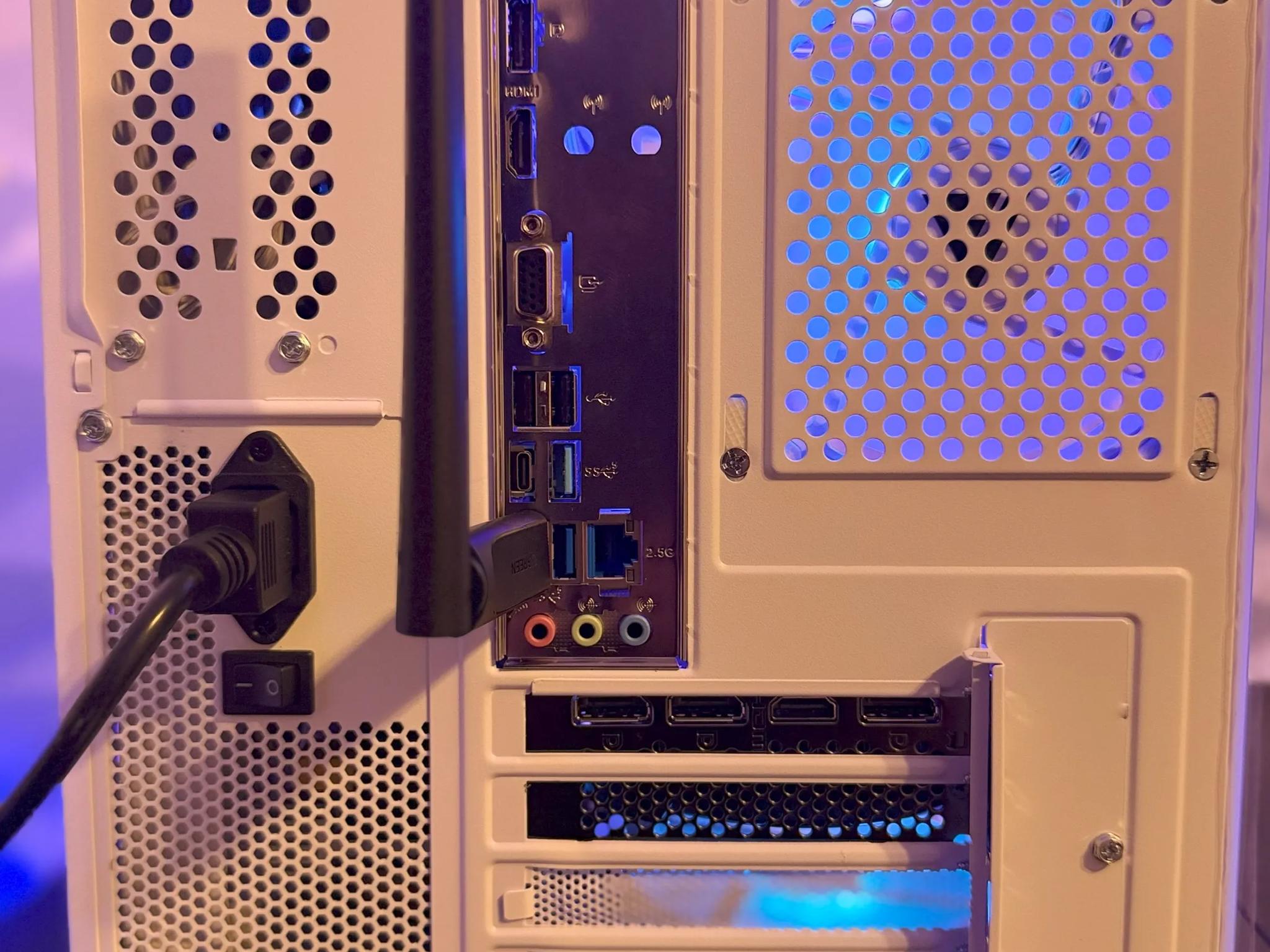SNOW STORM 2.0 | All-White RGB Gaming PC | RTX 4060 | Intel i7-12700KF | 32GB DDR5