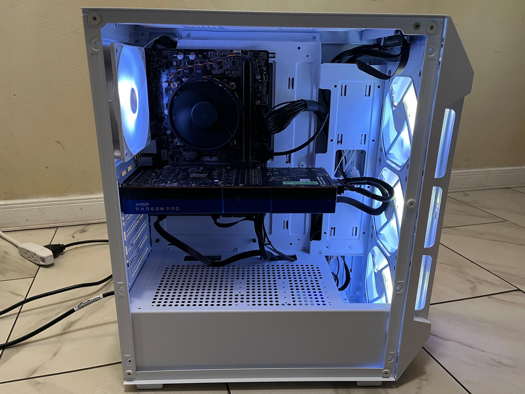 🟠🔥 Intel i5-6600, AMD W5700 8GB, 12GB RAM,  500 GB SSD, High Performance RGB Gaming PC 🖥️🟢