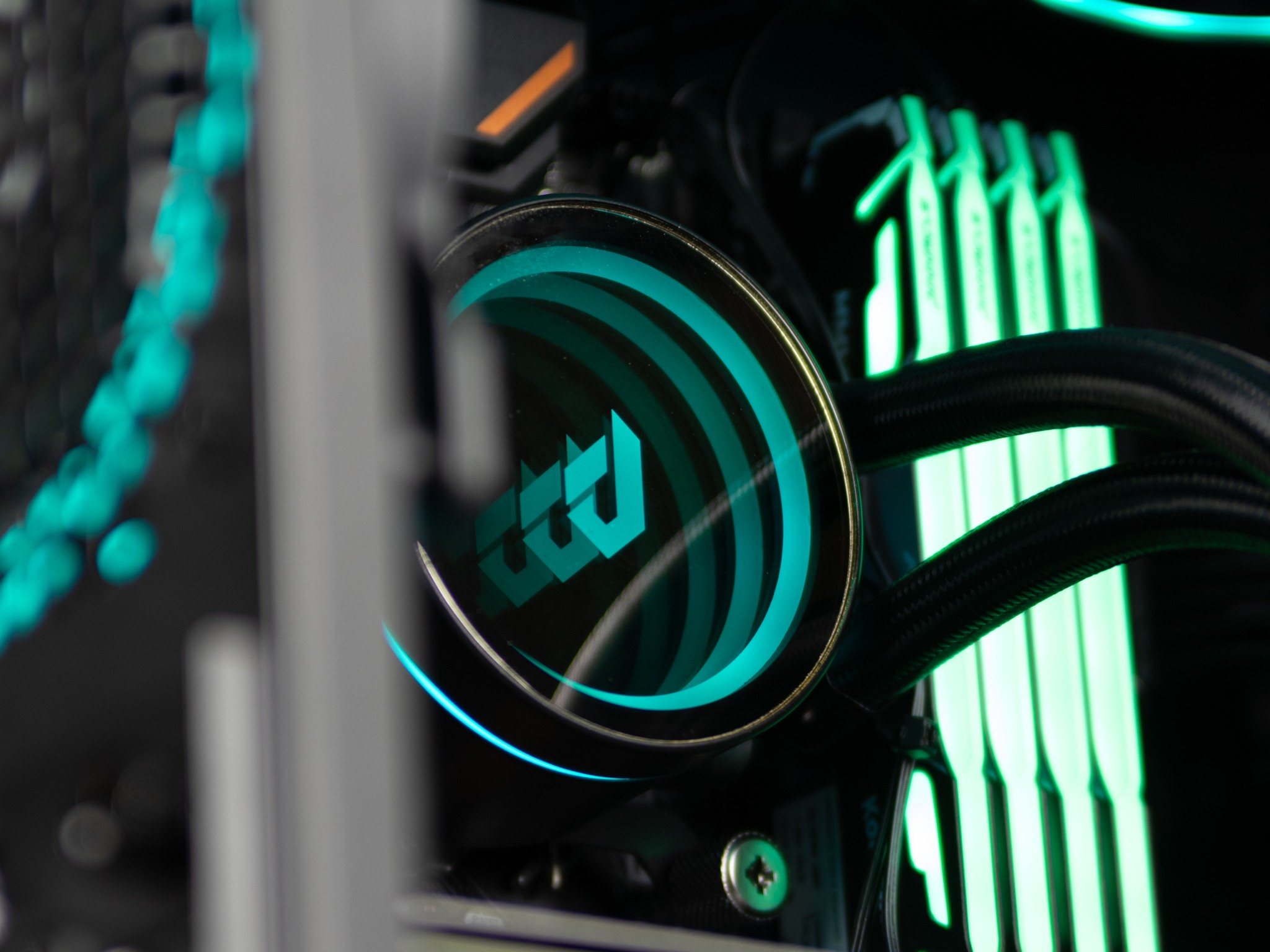 "Destro" RTX 4060 32GB Windows 11 1TB Workstation Gaming PC