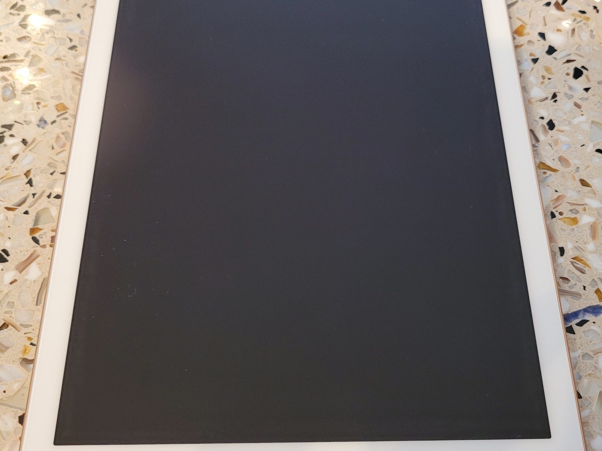 Excellent Condition iPad 6th Generation 32gb + many accessories! 