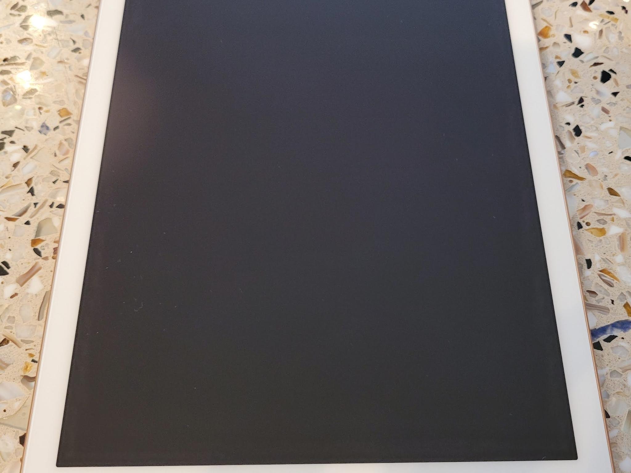 Excellent Condition iPad 6th Generation 32gb + many accessories! 