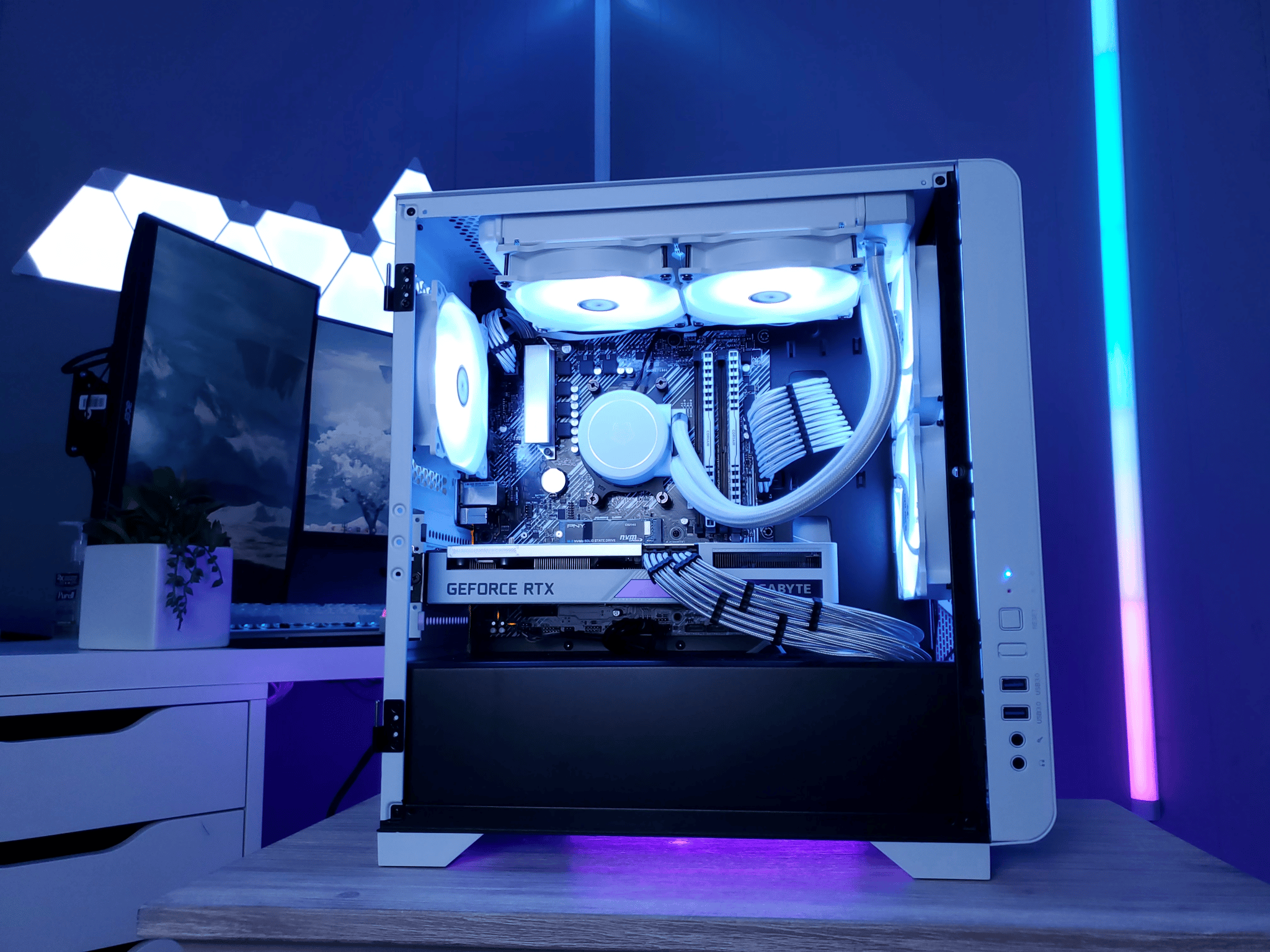 cloud | RTX 3060Ti - Ryzen 7 3700x Gaming and Streaming PC
