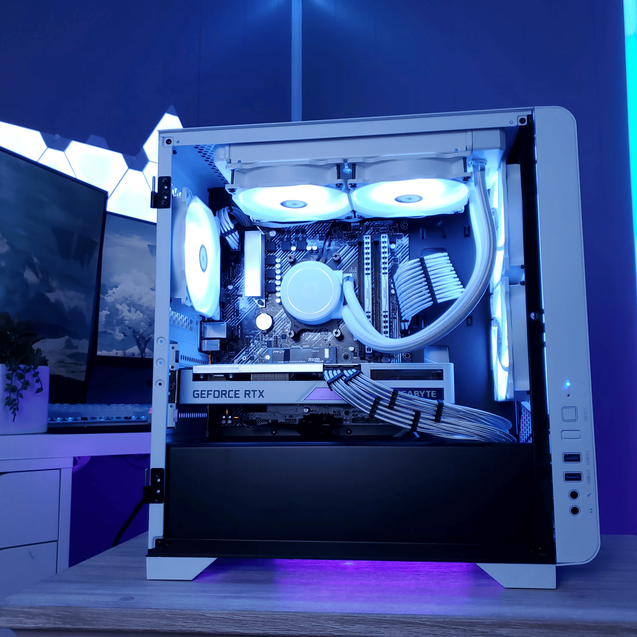 cloud | RTX 3060Ti - Ryzen 7 3700x Gaming and Streaming PC