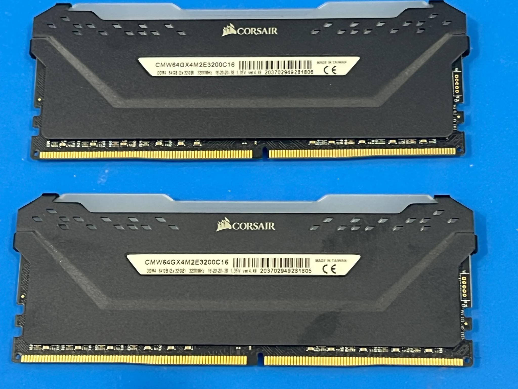 CORSAIR VENGEANCE® RGB PRO 64GB (2 x 32GB) DDR4 DRAM 3200MHz C16 Memory Kit — Black